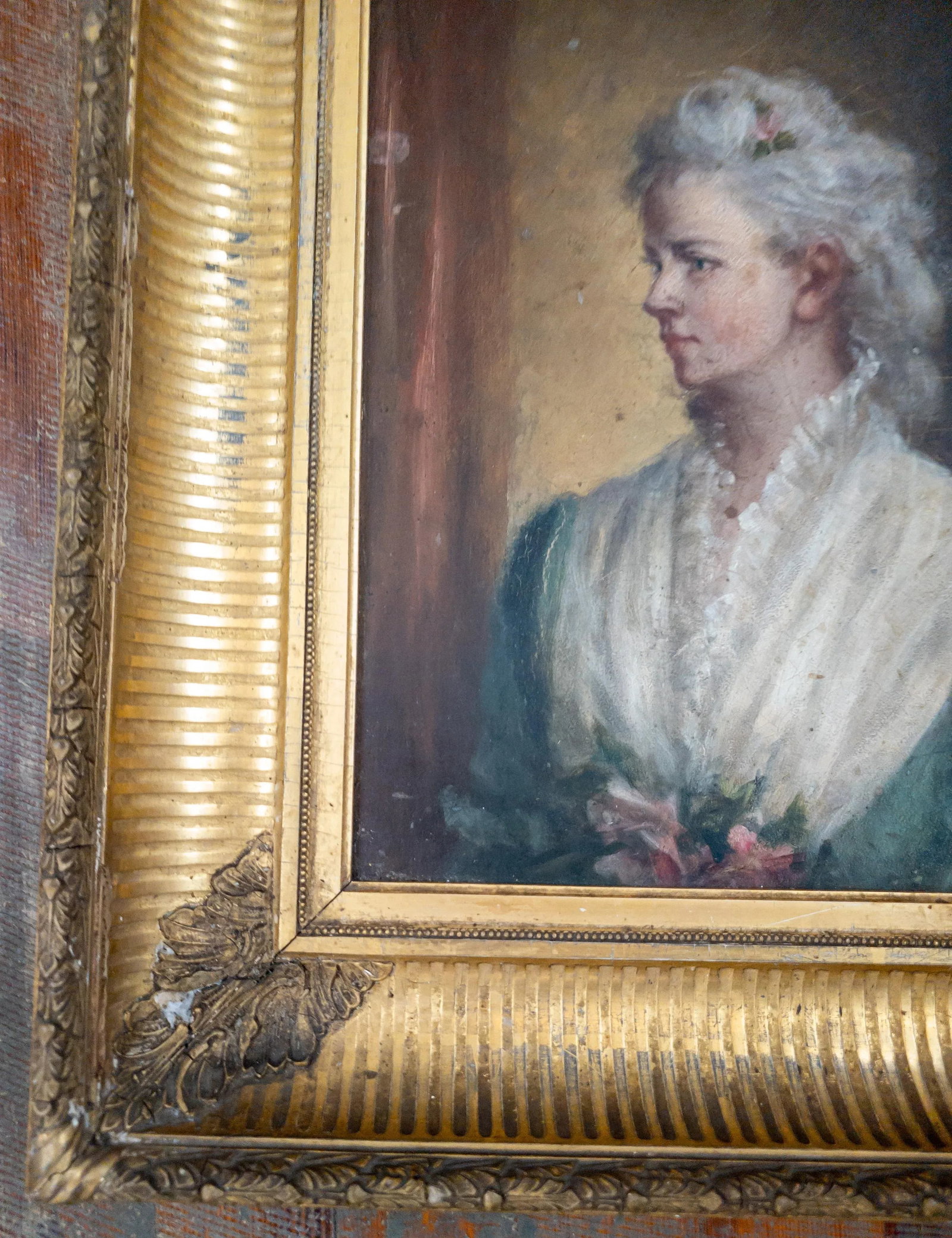 Early 20th Century American Portrait of a Pretty Lady in Gold Frame - 6