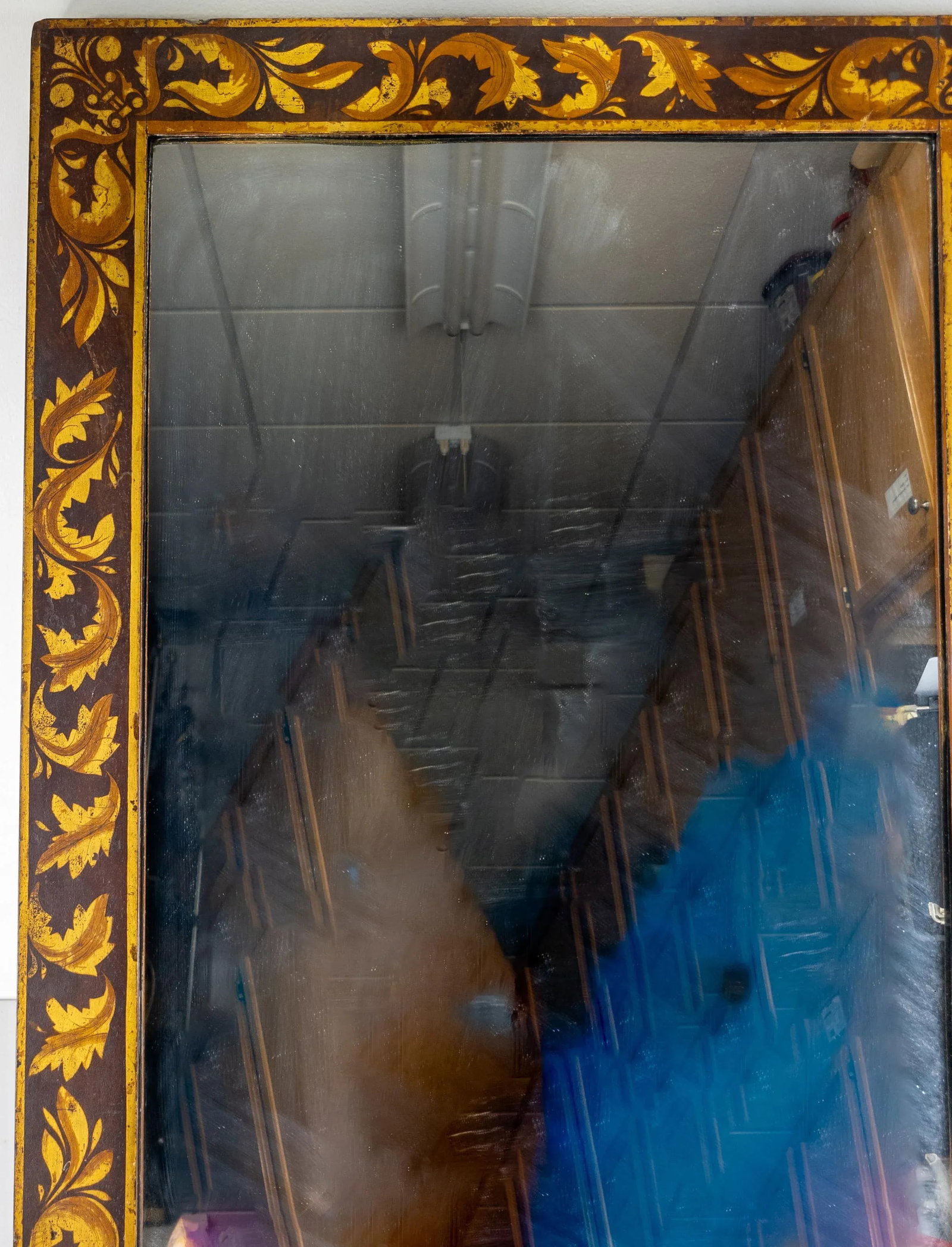 18th Century Italian or Spanish Baroque Walnut Mirror With Leaf Scroll Veneer - 2