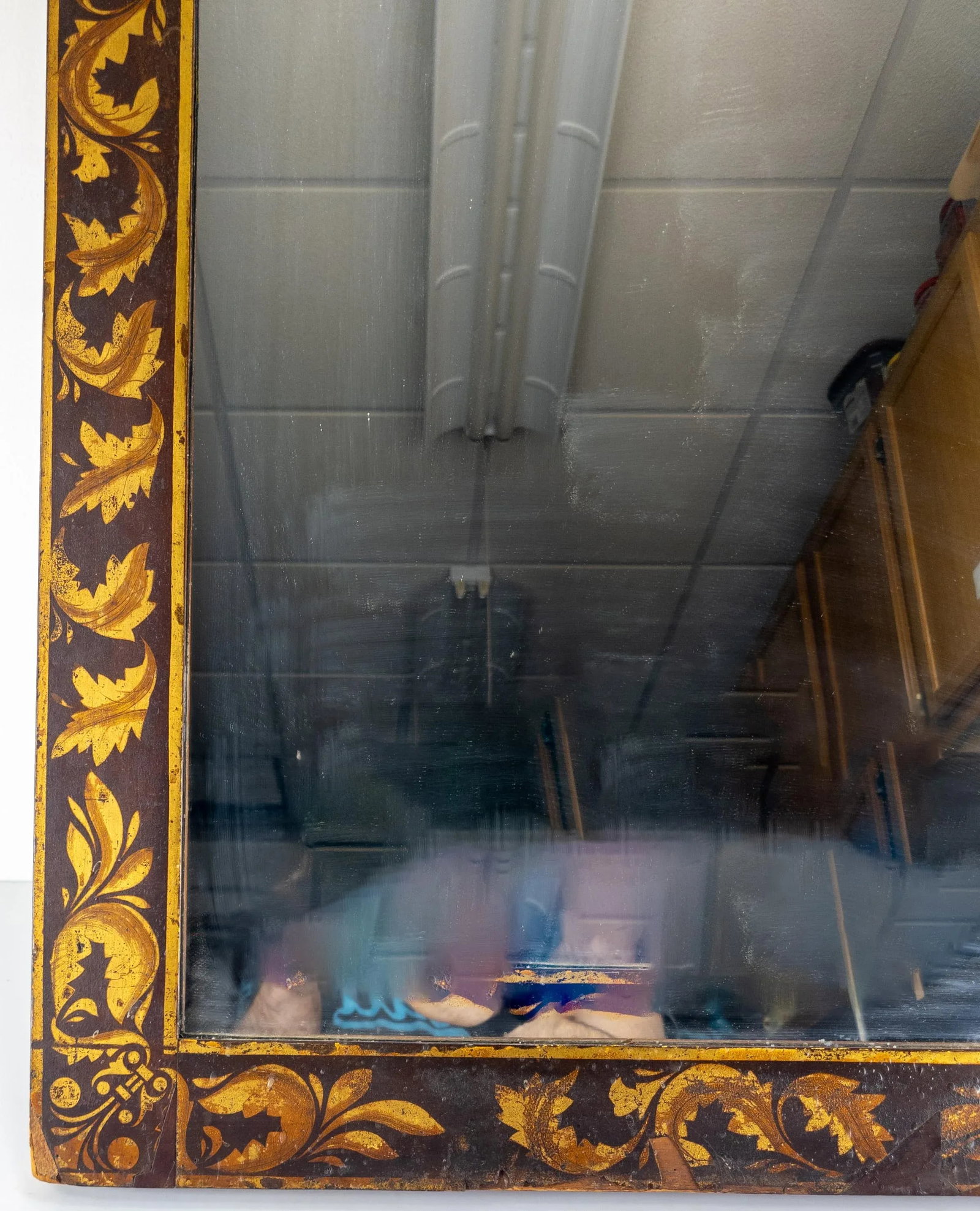 18th Century Italian or Spanish Baroque Walnut Mirror With Leaf Scroll Veneer - 5