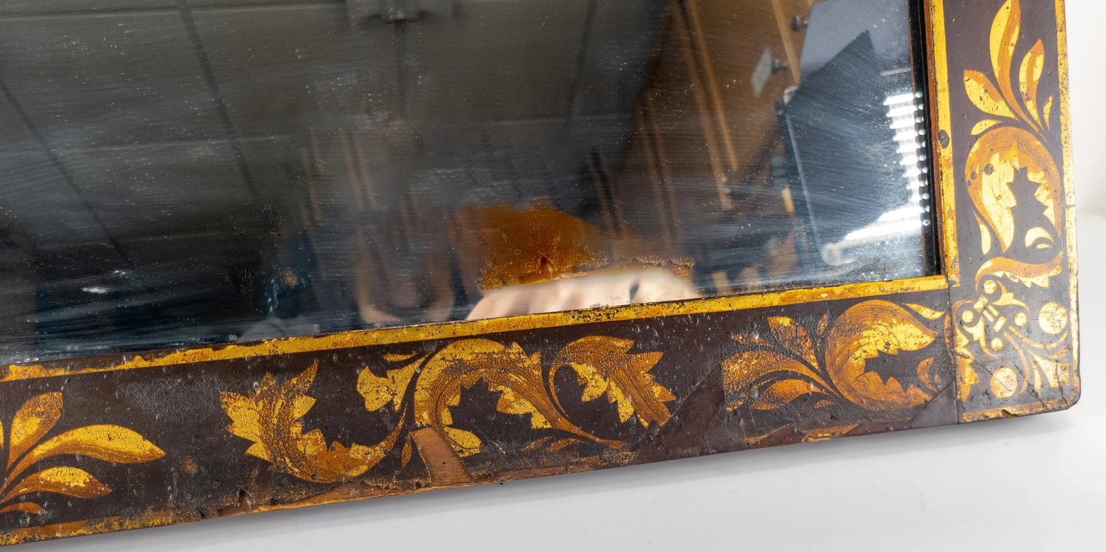 18th Century Italian or Spanish Baroque Walnut Mirror With Leaf Scroll Veneer - 6