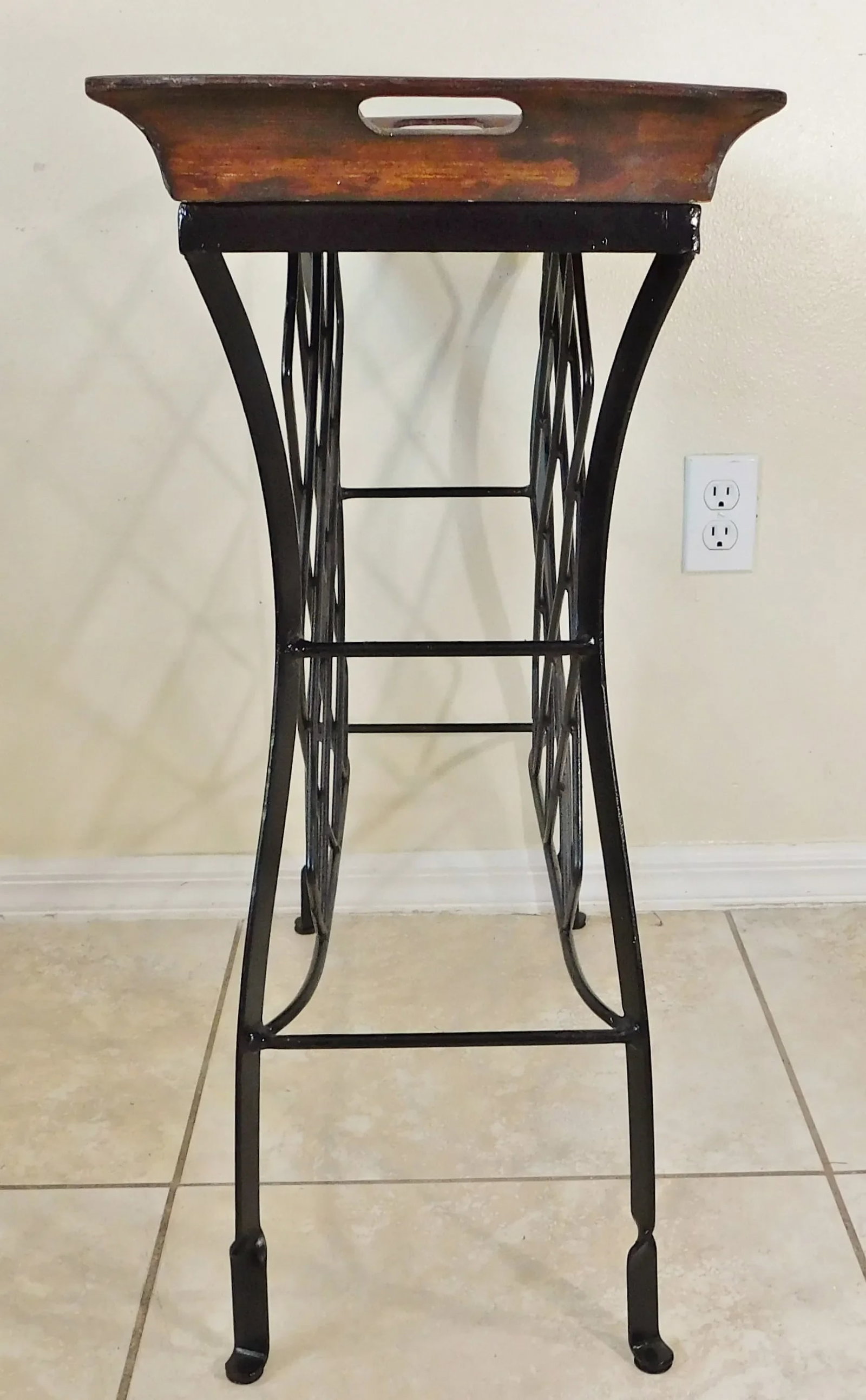 Vintage C1980s Black Wrought Iron Mahogany Wood Removable Tray Table Bar or Plant Stand - 6
