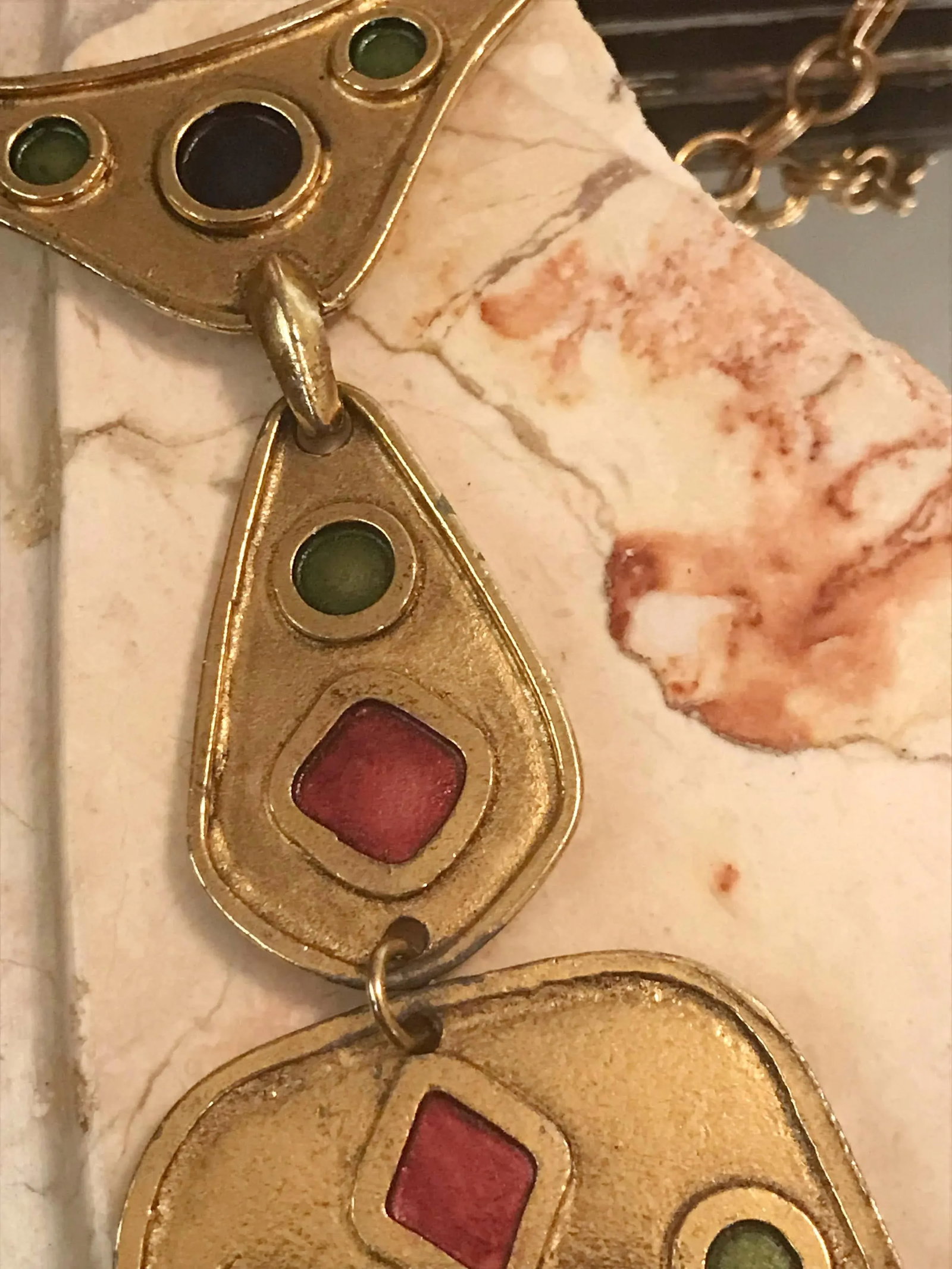 1970s Vintage Gold Egyptian Revival Statement Necklace - 5