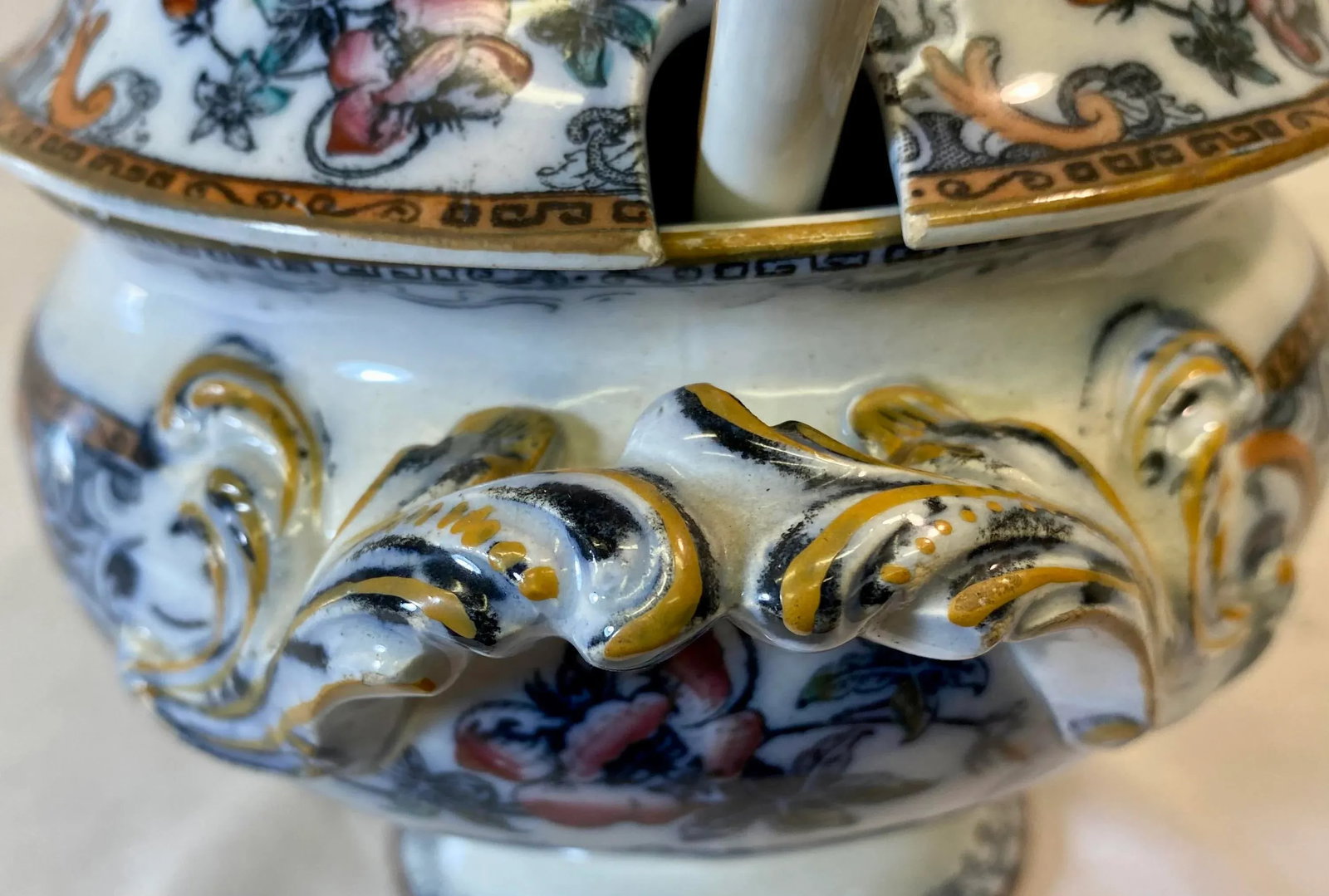 Antique Wedgwood Pearl-Ware Flow Blue Shannon Pattern Covered Sauce Tureen With Ladle From England - - 4