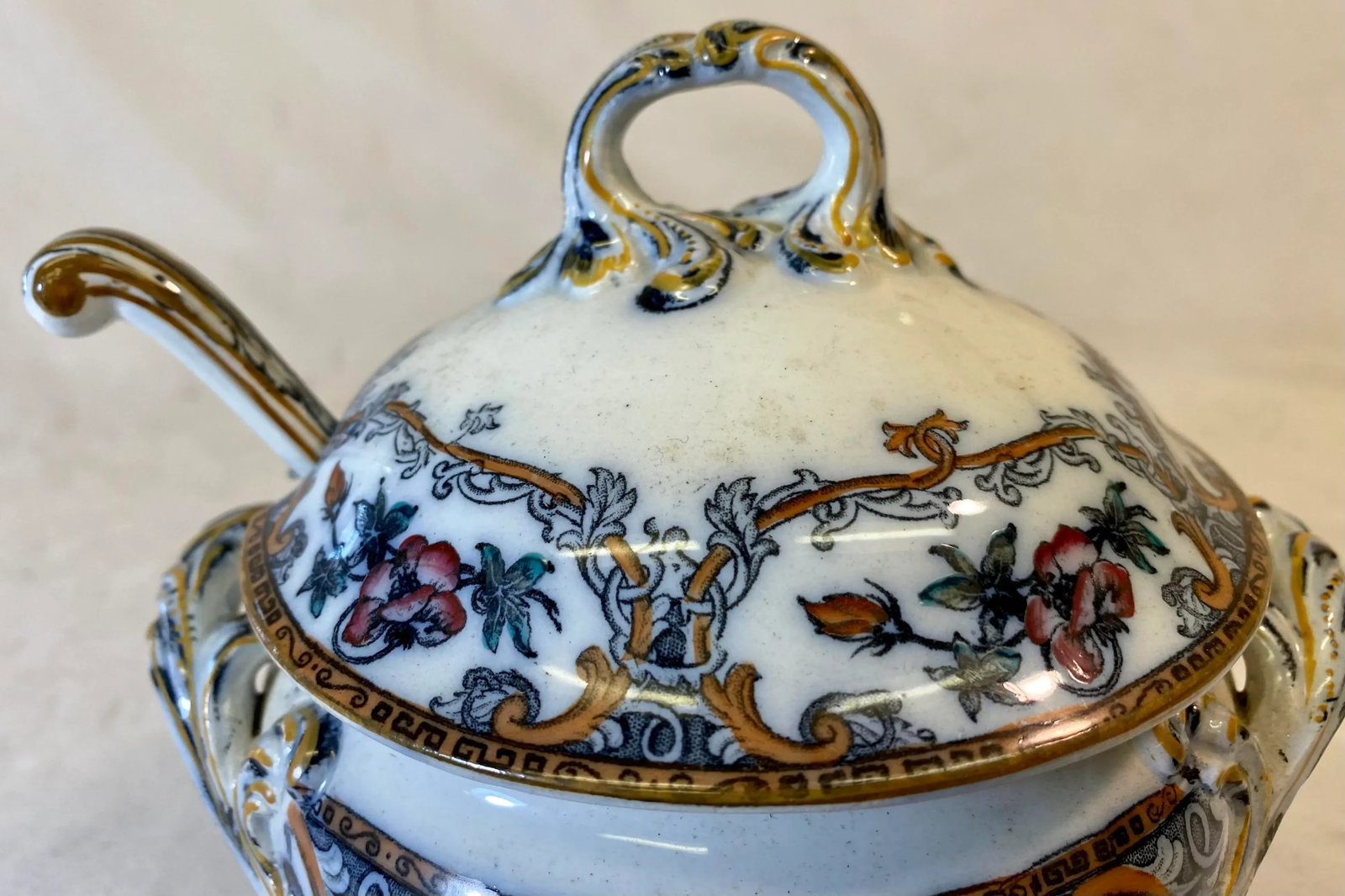 Antique Wedgwood Pearl-Ware Flow Blue Shannon Pattern Covered Sauce Tureen With Ladle From England - - 6