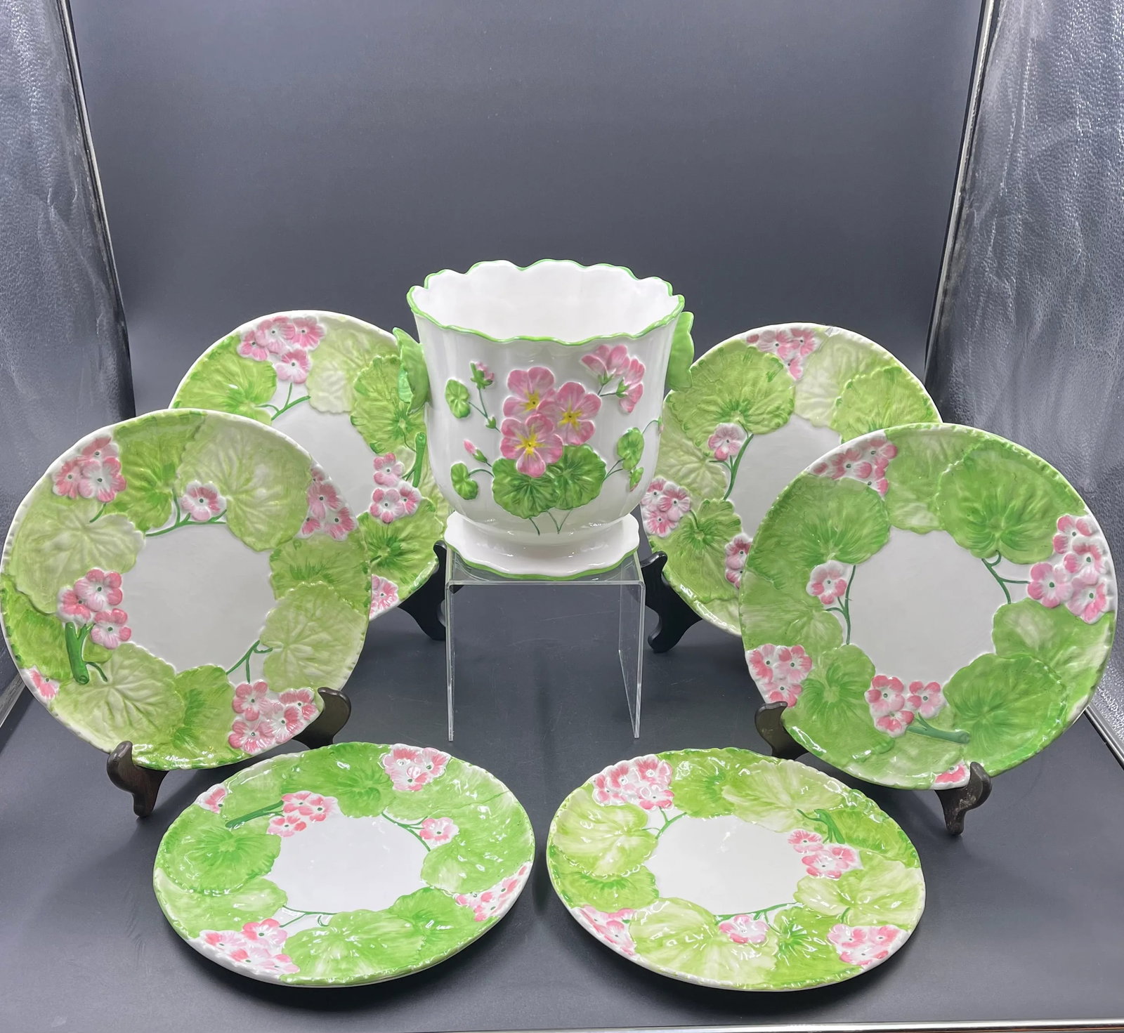 Italian Floral Cachepot & 6 Matching Dessert Plates- 7 Pieces - 8
