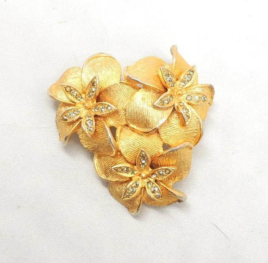 Vintage 1960s DeNicola 3 Flowers Rhinestone Brooch - 6
