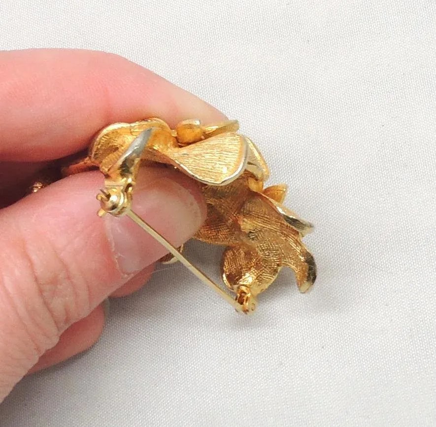 Vintage 1960s DeNicola 3 Flowers Rhinestone Brooch - 8