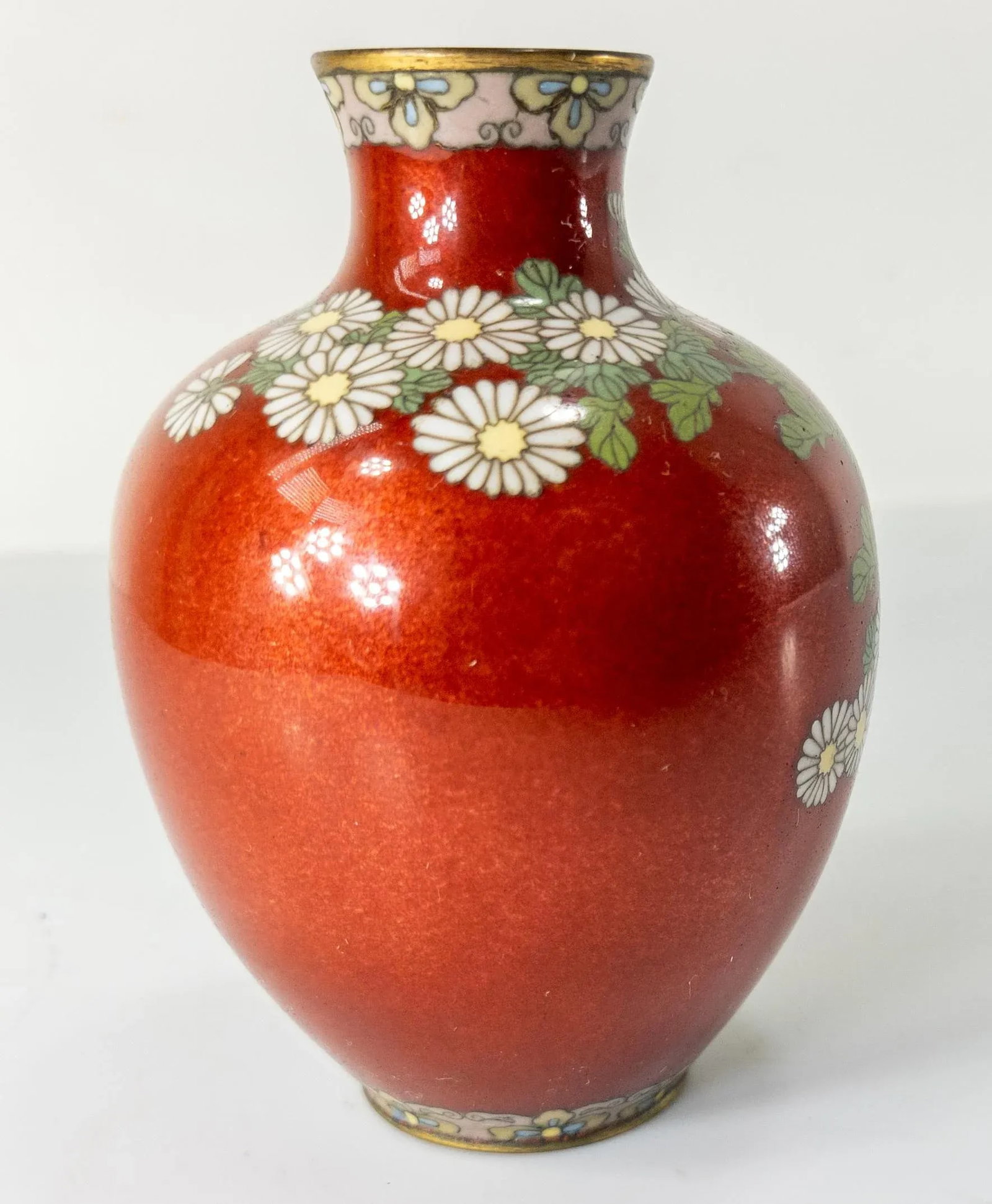Early 20th Century Japanese Cloisonne Enamel Vase With Chrysanthemum - 4