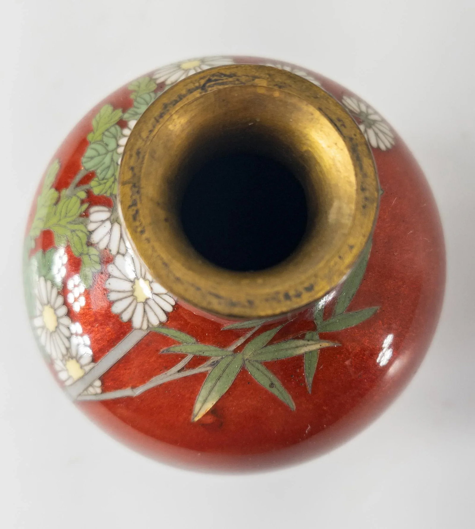 Early 20th Century Japanese Cloisonne Enamel Vase With Chrysanthemum - 8