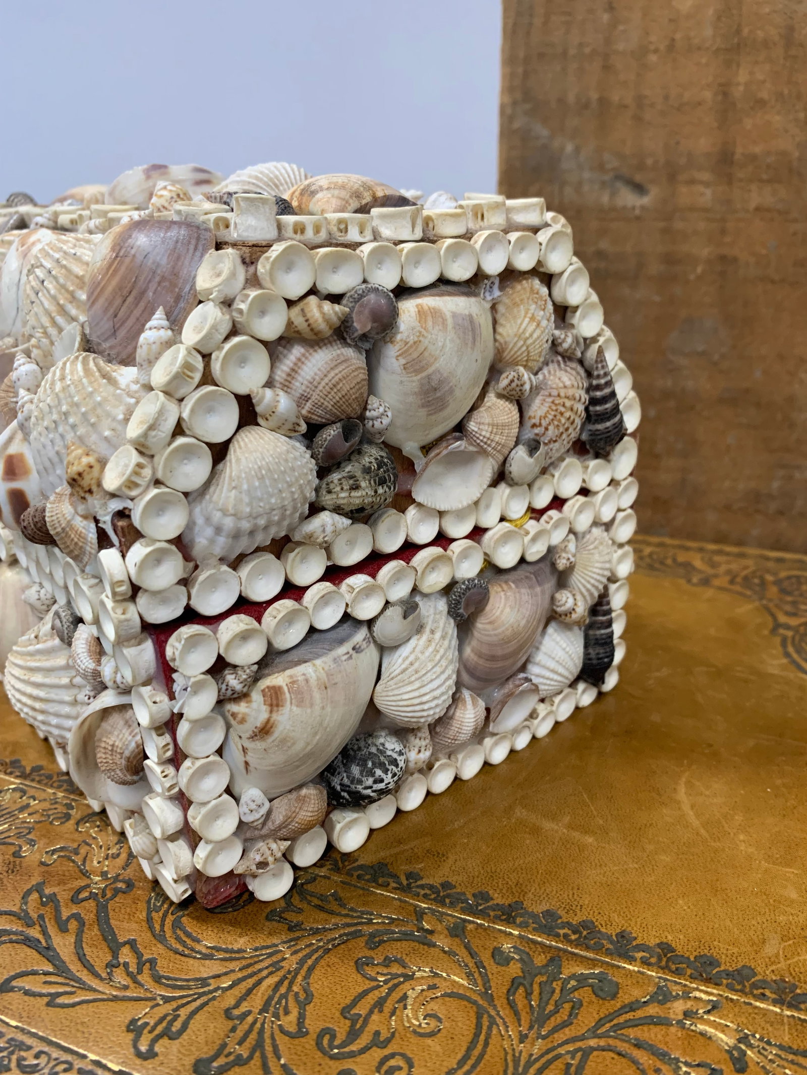 Vintage Handmade Sea Shell Encrusted Collectors Box - 6