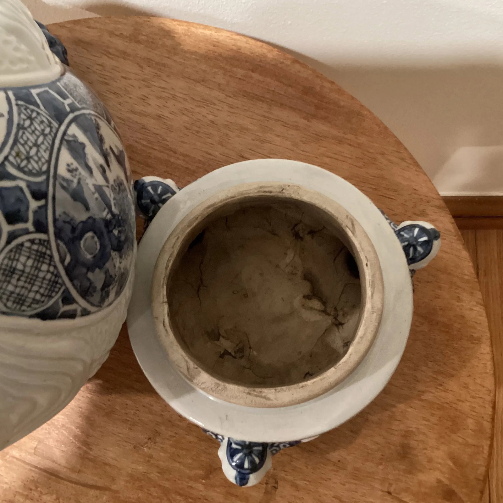 Vintage Asian Oriental Blue & White Ceramic Pottery Ball With Foo Dog Top on Stand - 10