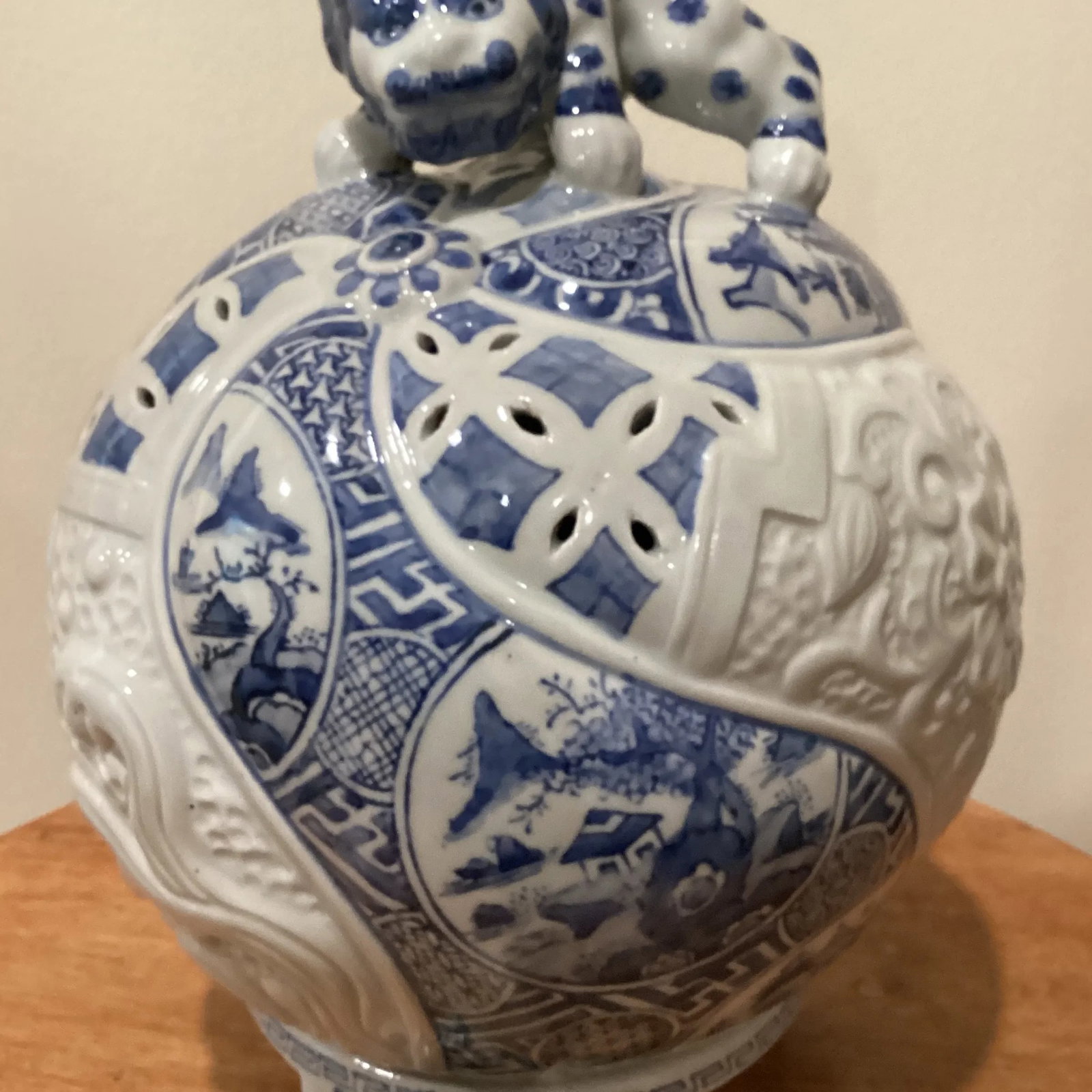Vintage Asian Oriental Blue & White Ceramic Pottery Ball With Foo Dog Top on Stand - 3