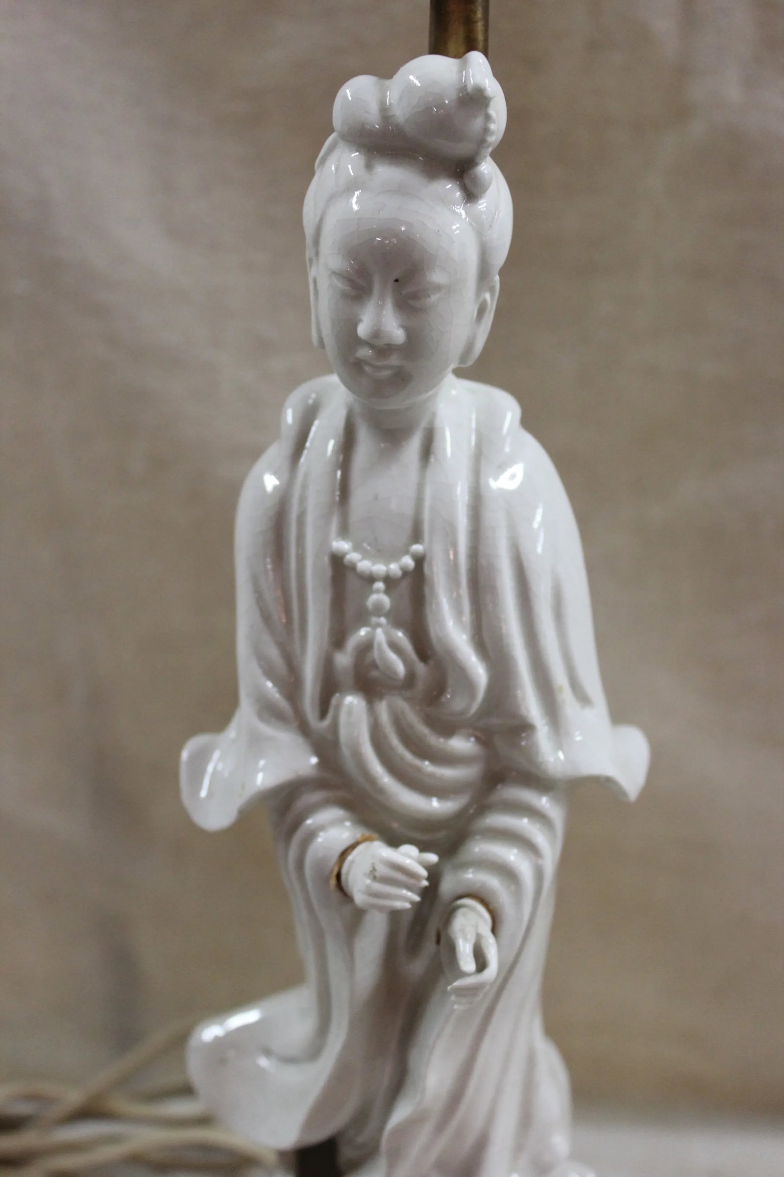 Guanyin Porcelain Lamp - 2