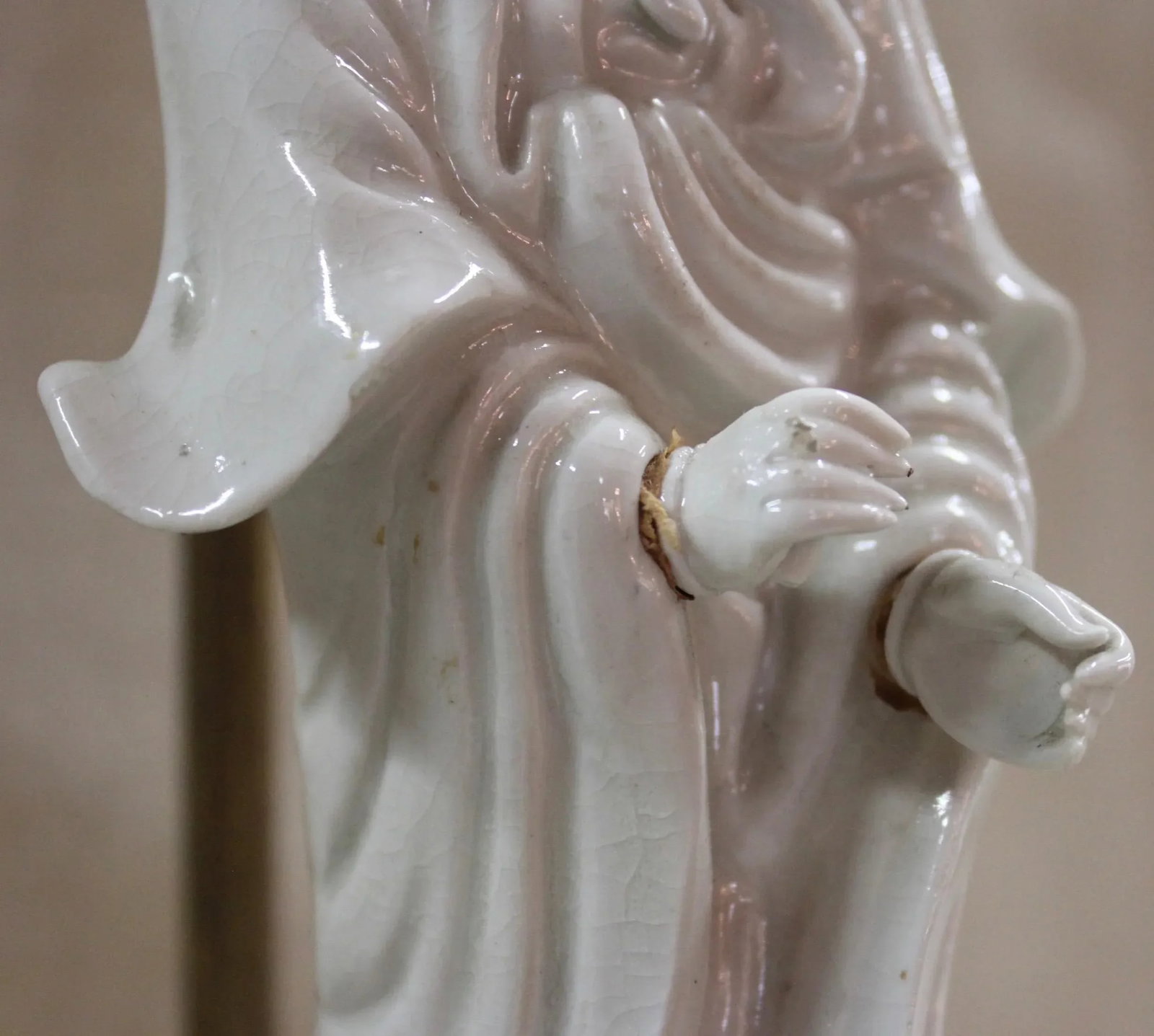 Guanyin Porcelain Lamp - 3