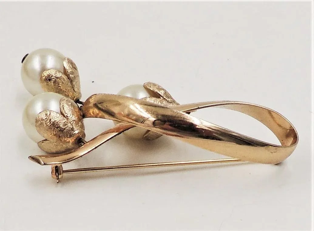 Vintage 1950s Signed Napier Big Faux-Pearl Brooch - 2