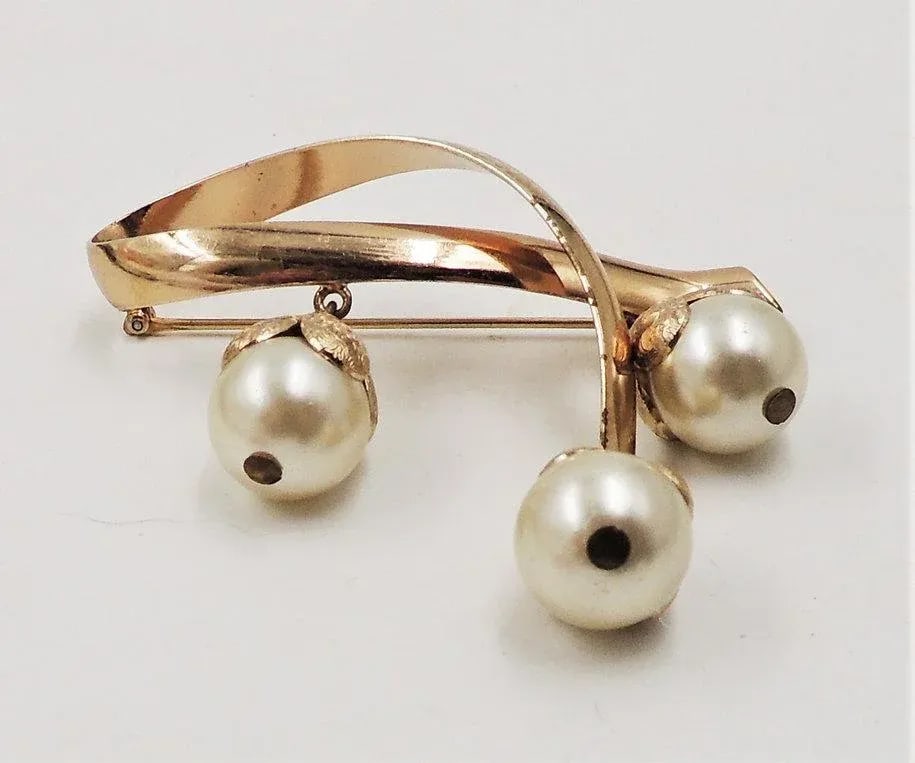 Vintage 1950s Signed Napier Big Faux-Pearl Brooch - 5