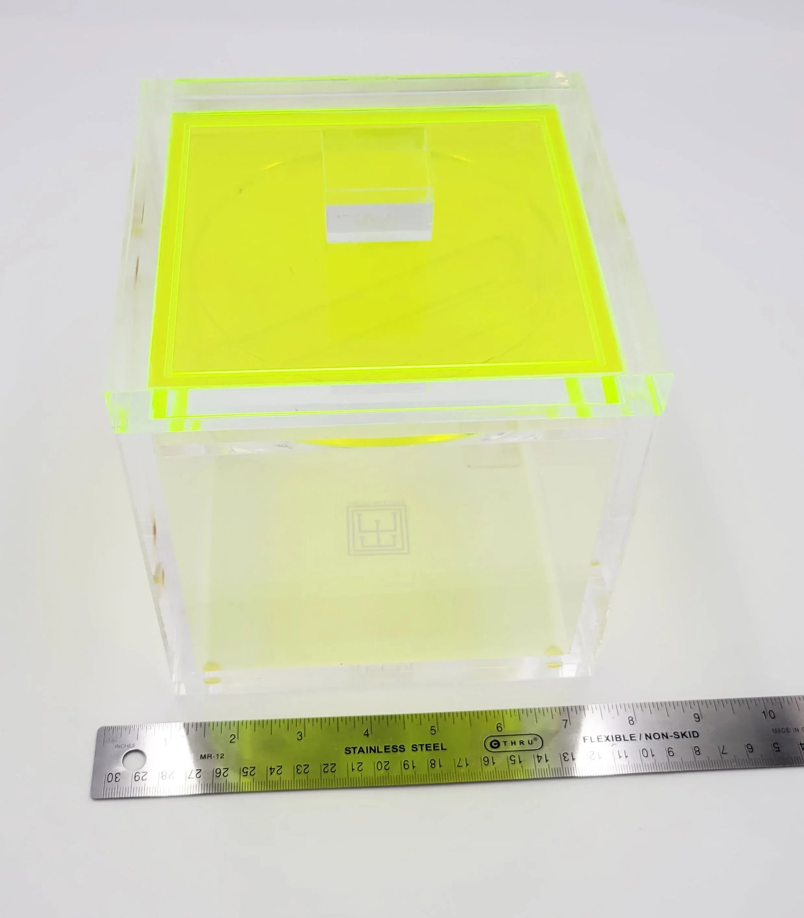 2000s Tinsley Mortimer Clear Neon Green Lucite Ice Bucket, Limited Edition - 7
