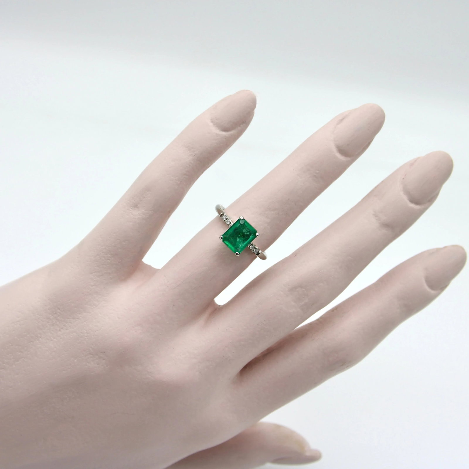 Platinum Emerald and Diamond Solitaire Ring Size 5.75 - 4