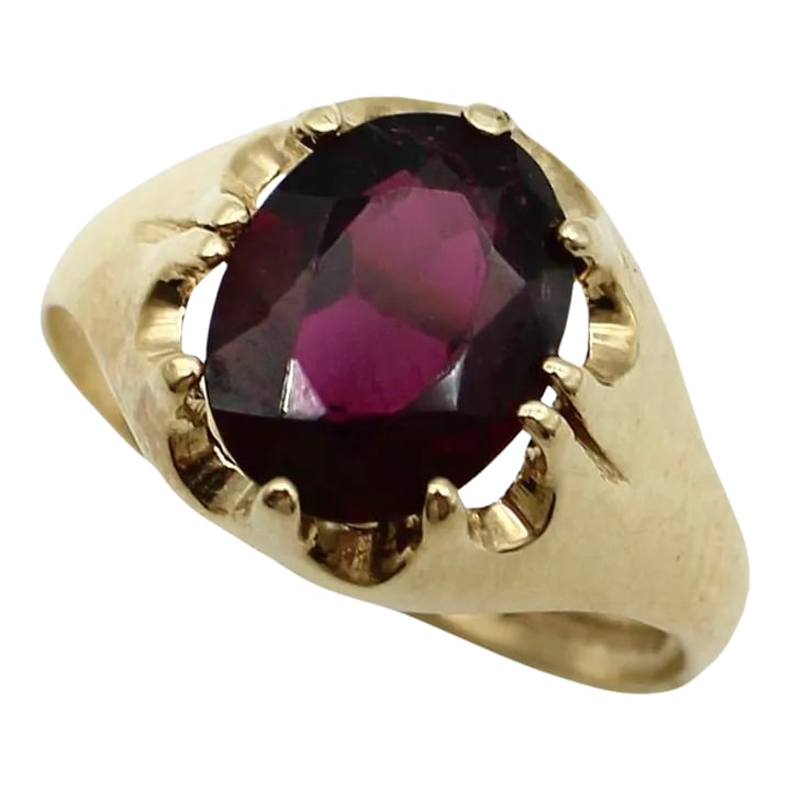 Vintage 9K Gold Rhodolite Garnet Ring with Belcher Setting Size 7.5: This is part of Chairish's Fine Jewelry assortment. This is a lovely 9K gold and rhodolite garnet ring. The ring is well marked-it contains the makers mark, the mark for London and the date letter for