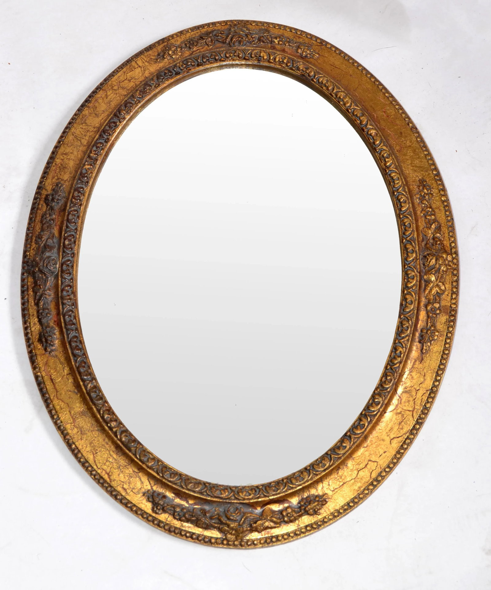 1960s Italian Giltwood Neoclassical Florentine Hand-Carved Oval Wall Mirror - 9