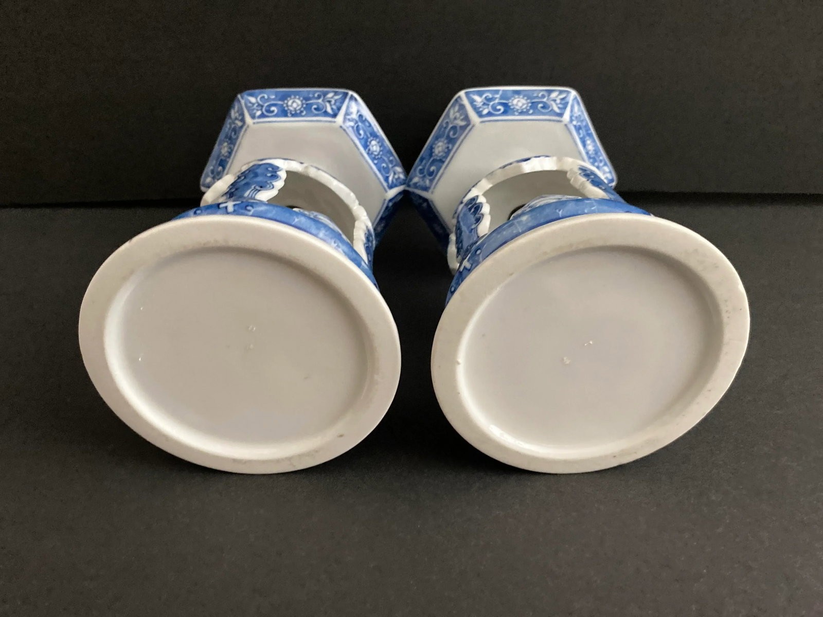 Vintage Pair of Chinese Pierced Porcelain Blue & White Candlesticks - 11
