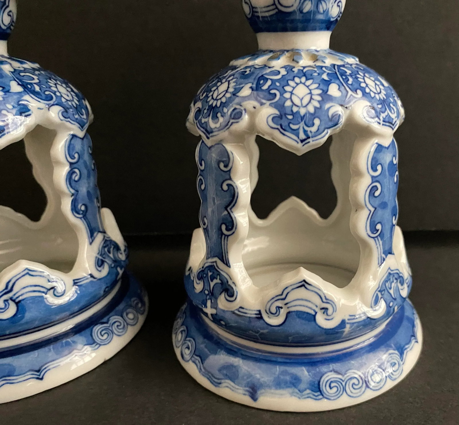 Vintage Pair of Chinese Pierced Porcelain Blue & White Candlesticks - 6