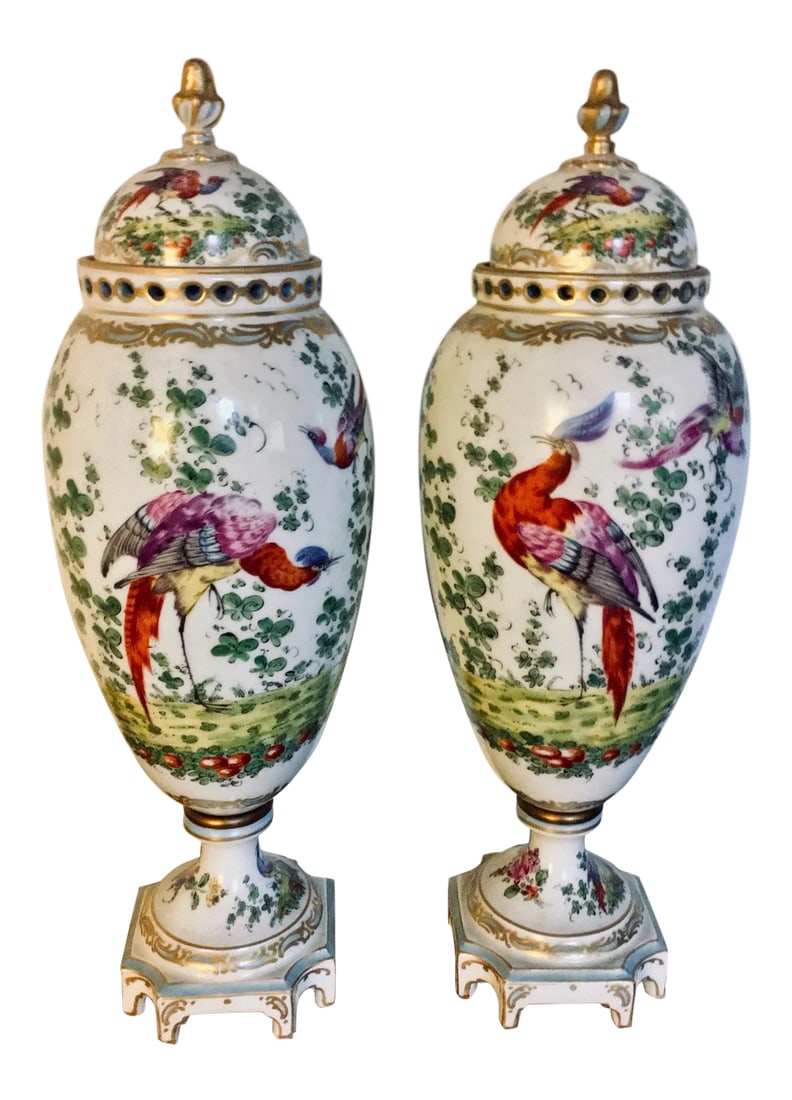 18th Century Chelsea Birds Porcelain Potpourri Urns - a Pair: These truly magnificent and unusual 18th century English Chelsea style porcelain hand painted lidded potpourri urns have been produced to an exceptional quality. They are beautifully hand decorated