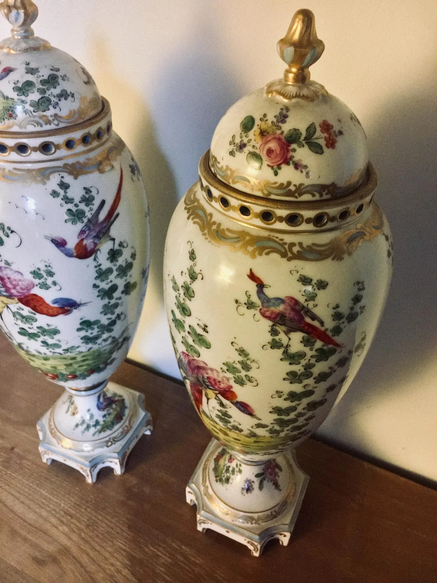 18th Century Chelsea Birds Porcelain Potpourri Urns - a Pair - 2