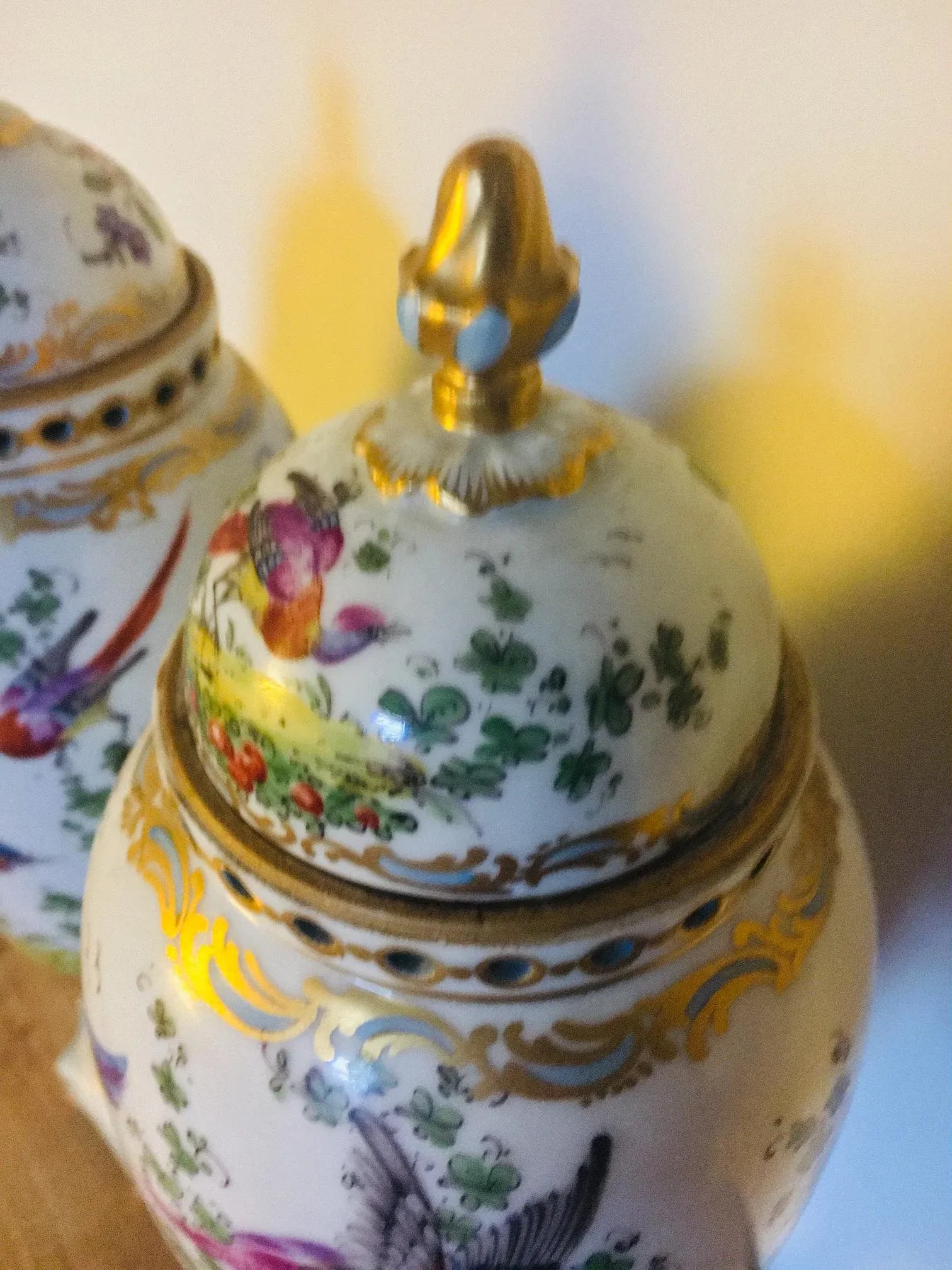 18th Century Chelsea Birds Porcelain Potpourri Urns - a Pair - 3