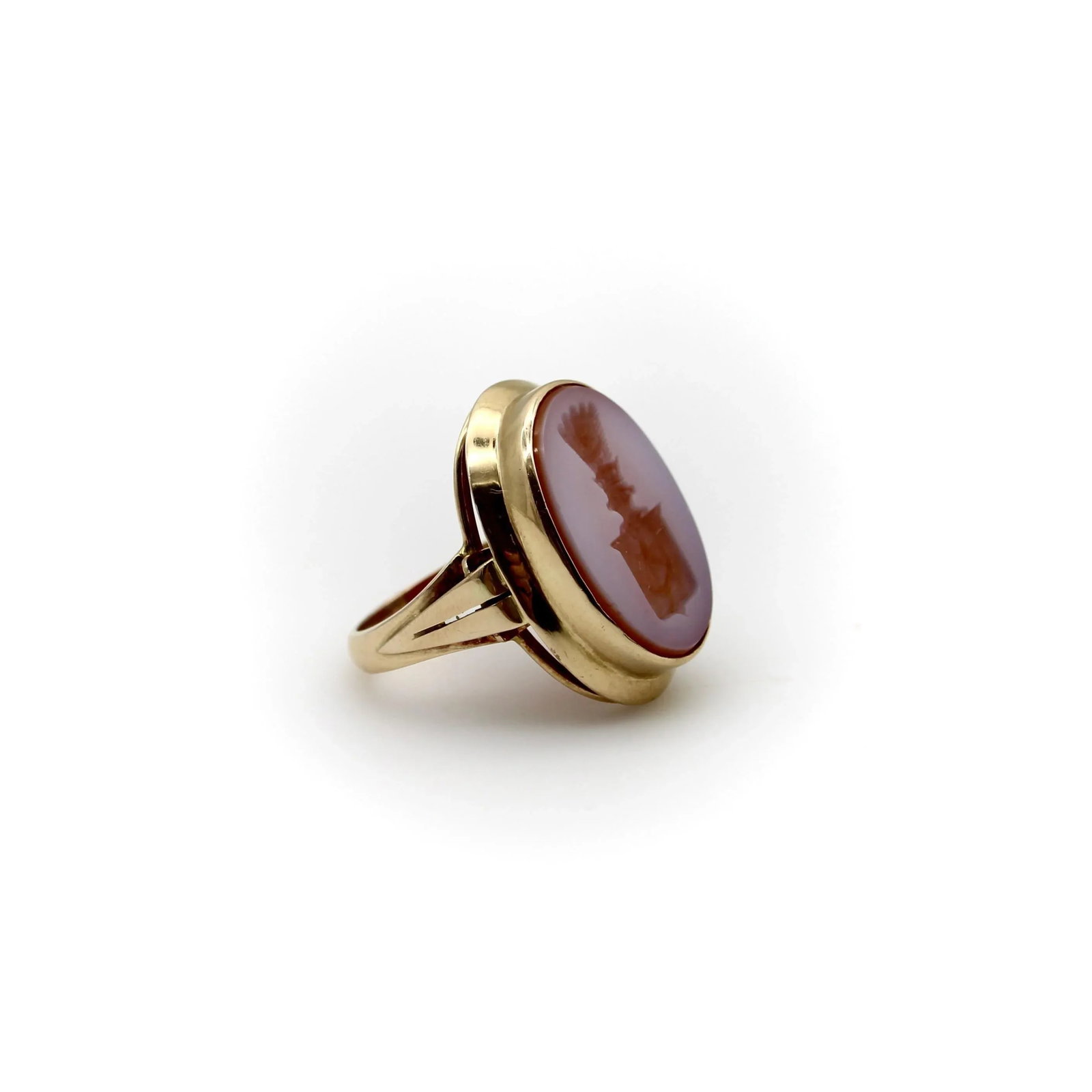 Victorian 14k Gold Banded Agate Intaglio Signet Ring with Shield Size 7.5 - 5
