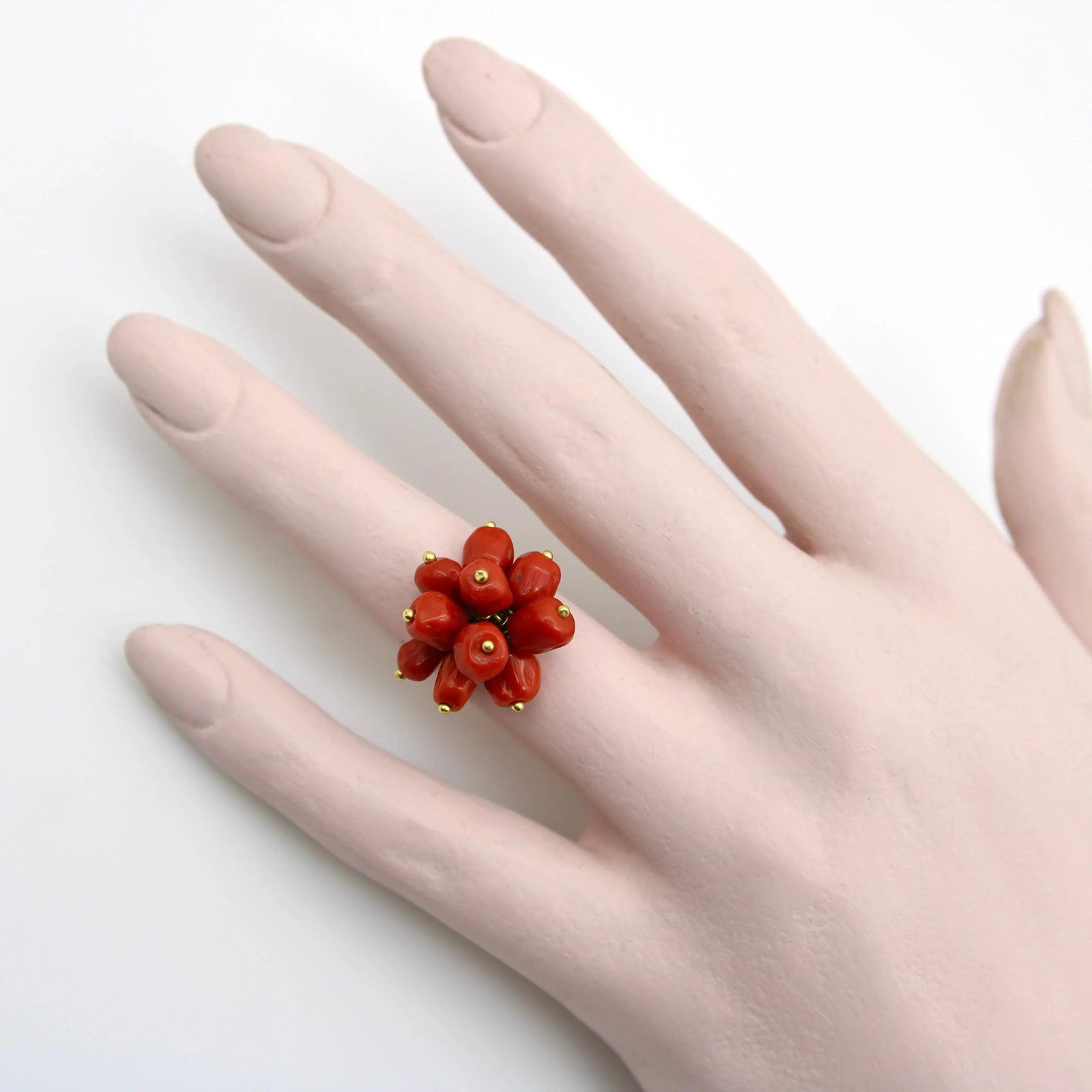 Vintage 18K Gold Coral Berry Cluster Ring Size 6 - 4