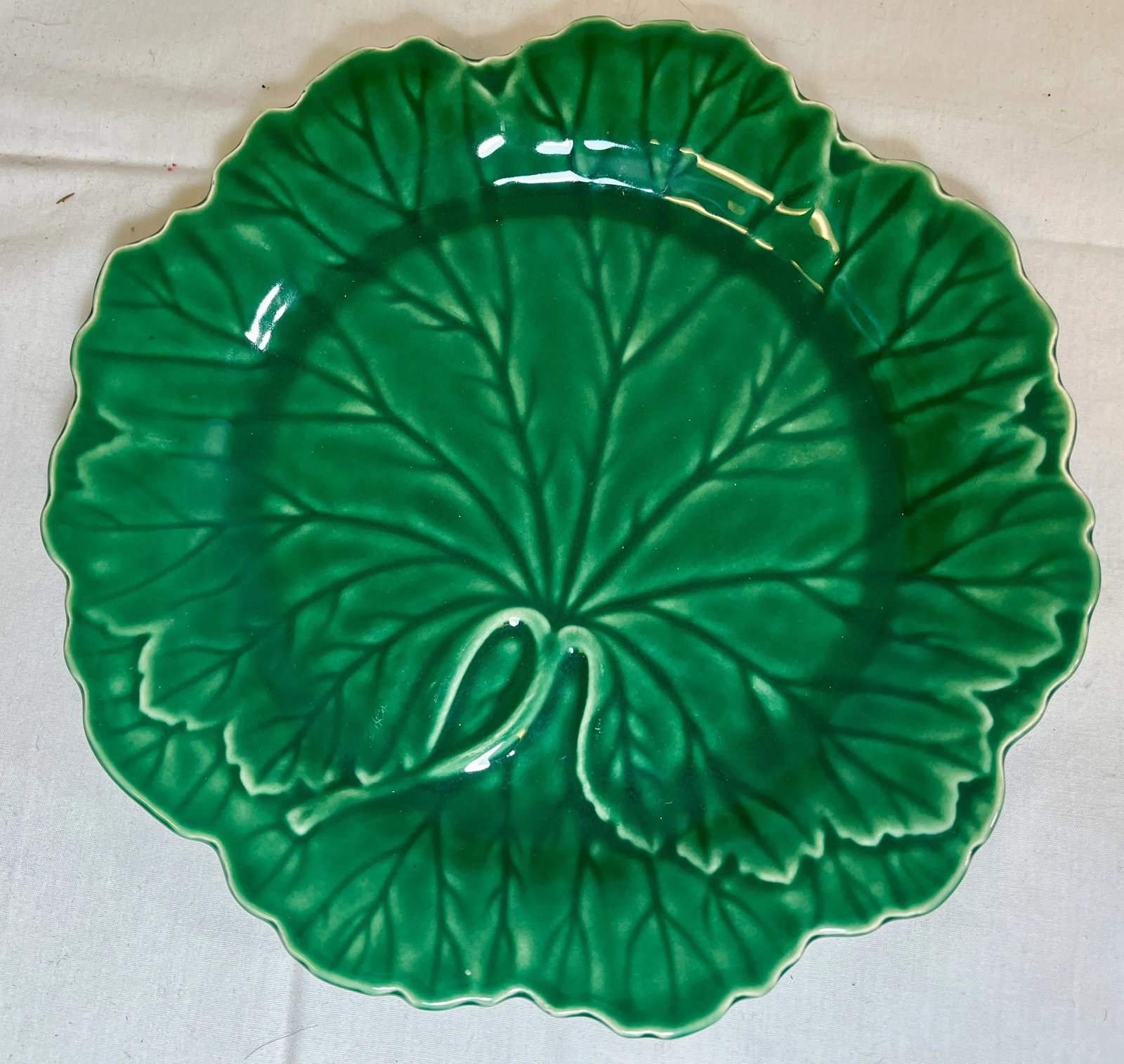 Pair of Green Vintage Scalloped Edge Wedgwood Cabbage Leaf Plates From England - Circa 1930 - 10