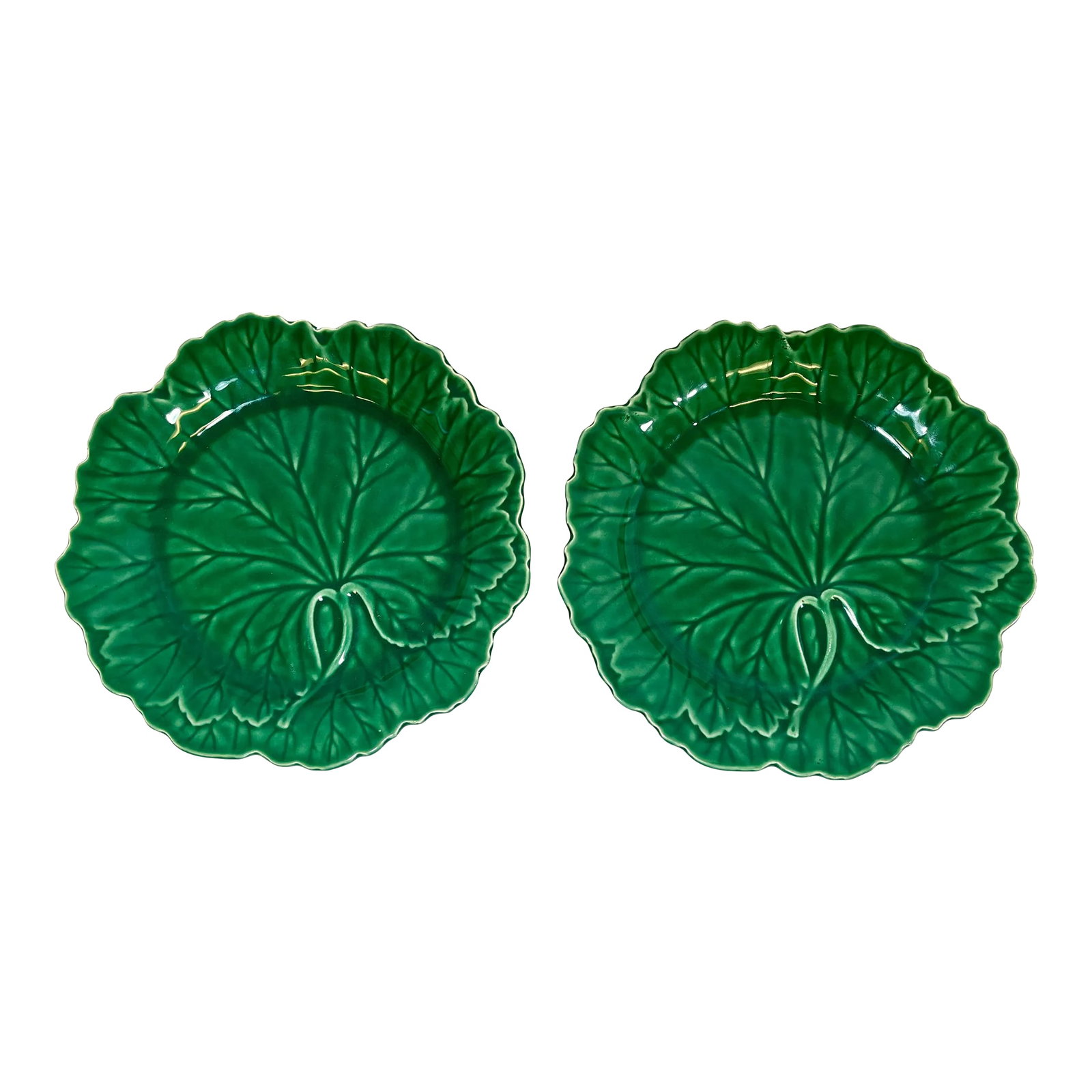 Pair of Green Vintage Scalloped Edge Wedgwood Cabbage Leaf Plates From England - Circa 1930: Pair of Vintage Scalloped Edge Green Wedgwood Cabbage Leaf Plates From England - Circa 1930 Each measures 7 7/8" W x 7 7/8" D x 1/2" T Condition: Alterations: Original Condition Unaltered Imperfection