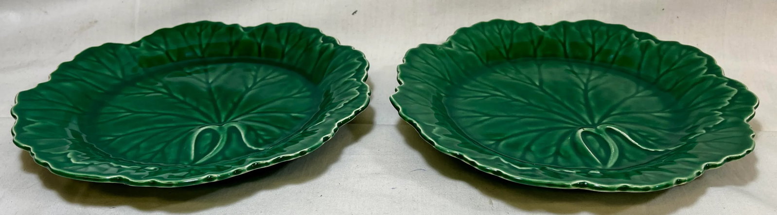 Pair of Green Vintage Scalloped Edge Wedgwood Cabbage Leaf Plates From England - Circa 1930 - 3