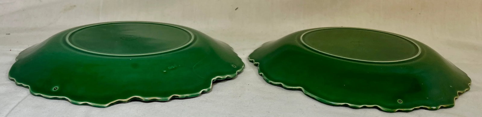Pair of Green Vintage Scalloped Edge Wedgwood Cabbage Leaf Plates From England - Circa 1930 - 7
