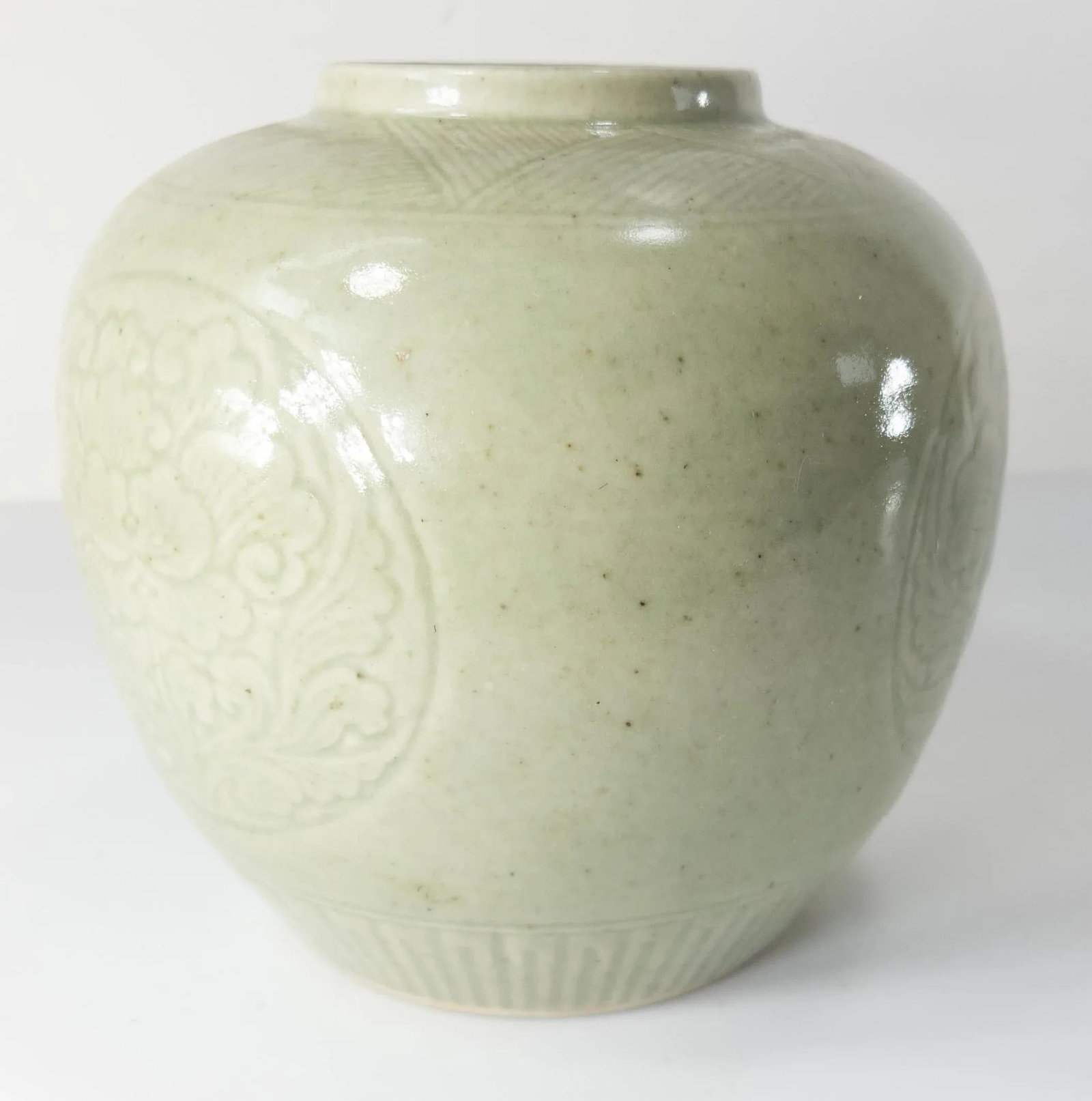 20th Century Chinoiserie Chinese Celadon Green Ginger Jar With Peonies - 4
