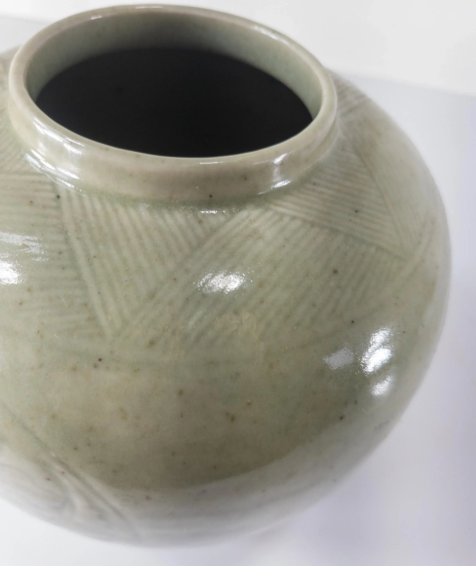 20th Century Chinoiserie Chinese Celadon Green Ginger Jar With Peonies - 9