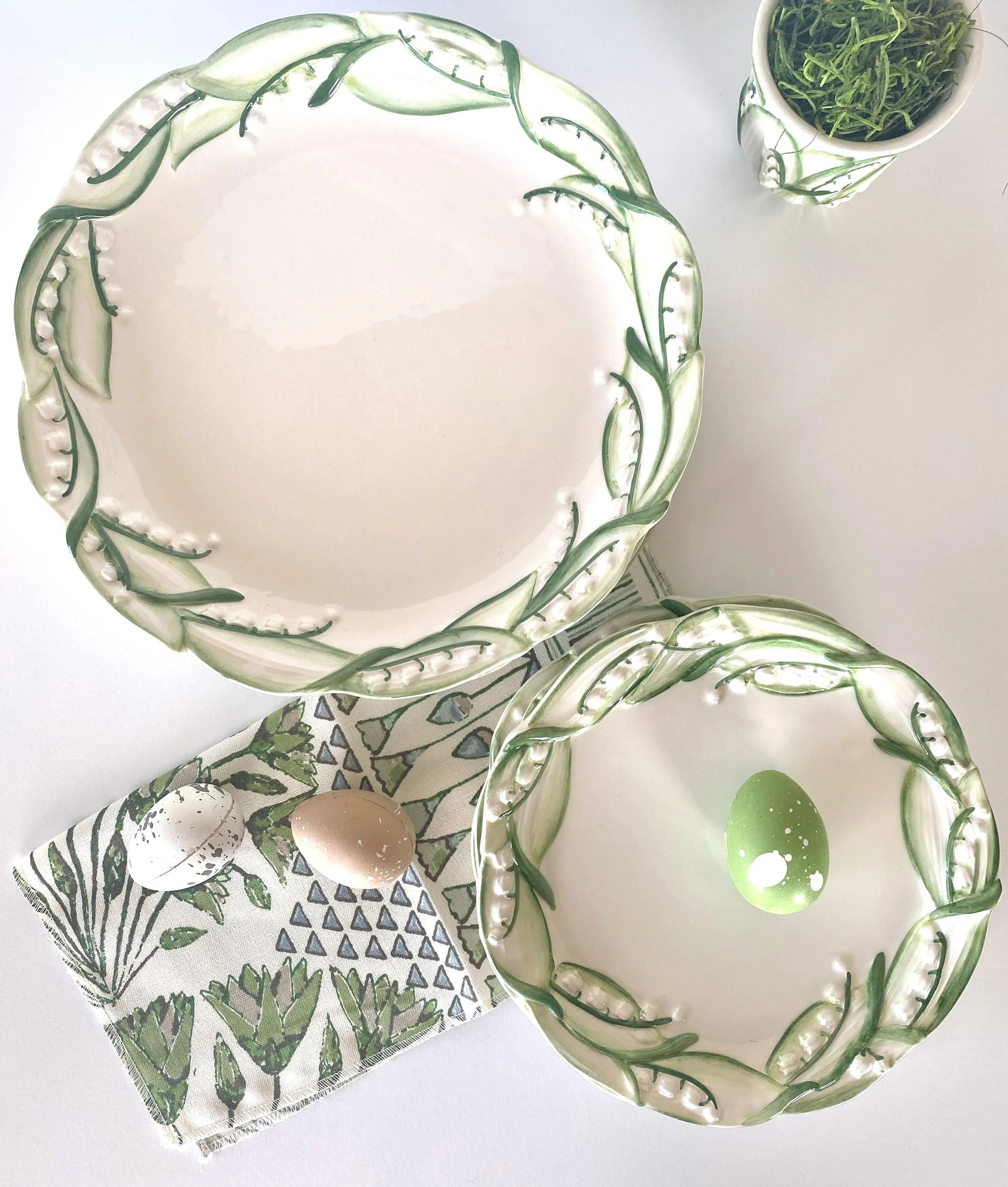 Lily of the Valley for the Mane Lion Dinner Plates, Set of 4 - 5