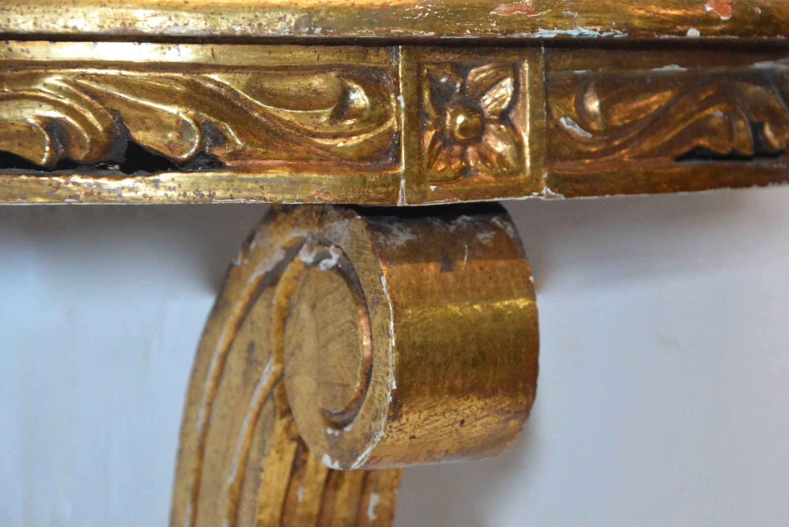 Carved Giltwood Wall Mount Console Shelf - 5