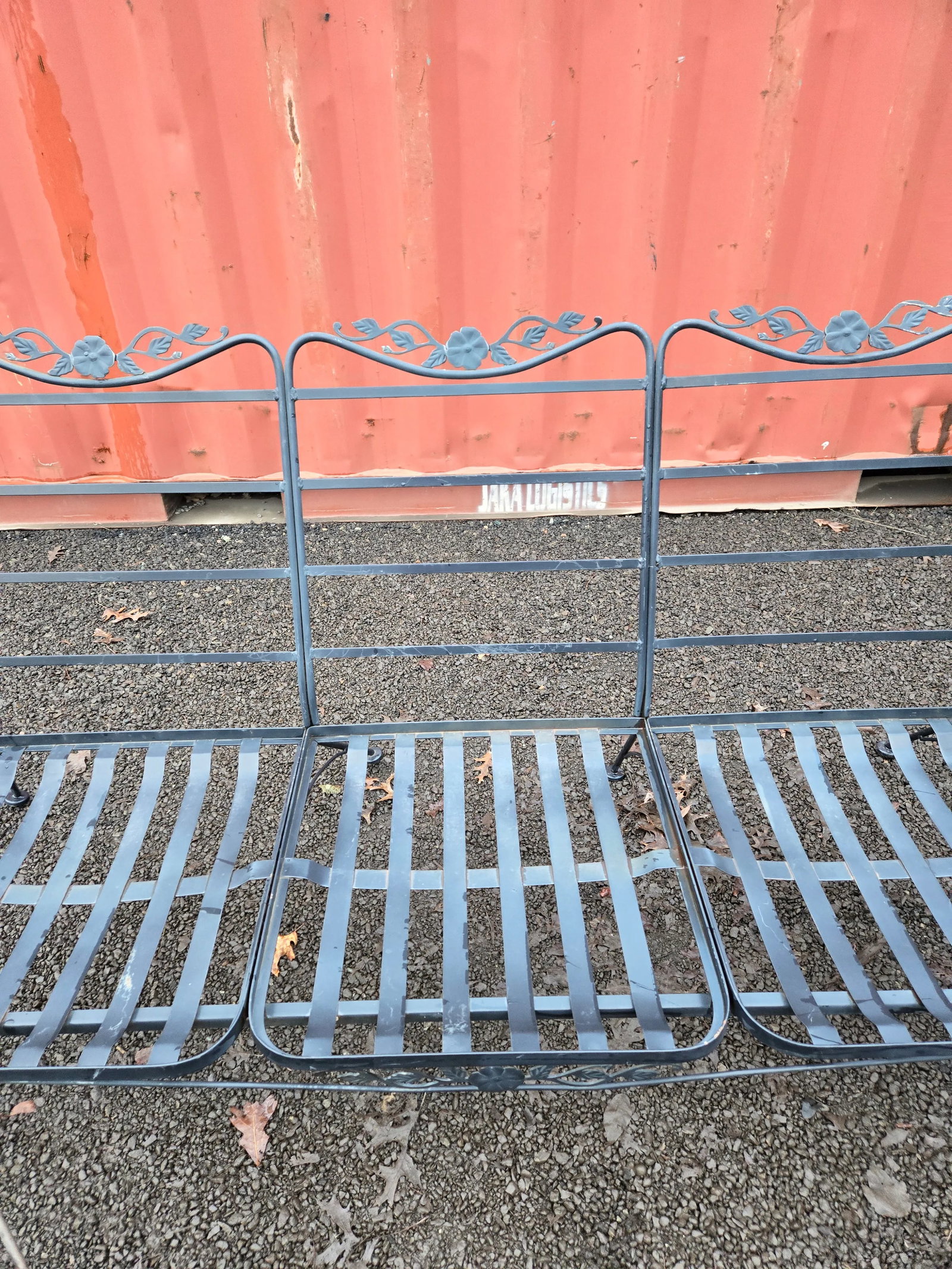 Vintage Woodard Wrought Iron Patio Set, 3 Pieces - 4