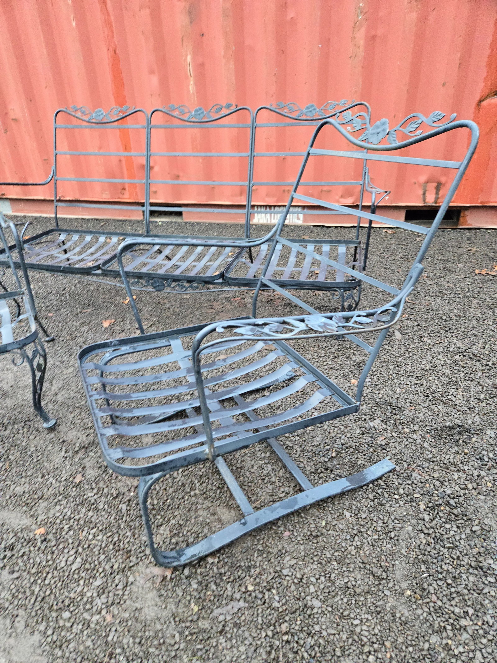Vintage Woodard Wrought Iron Patio Set, 3 Pieces - 5