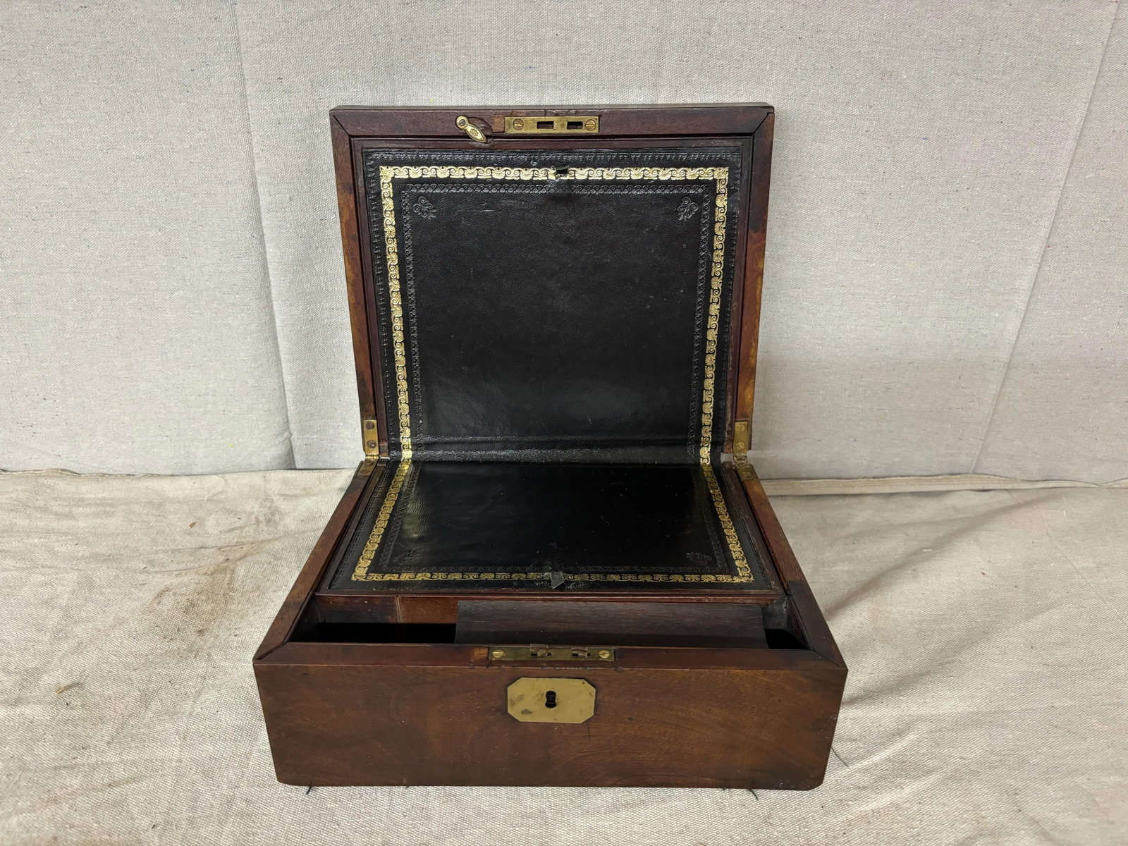 19th Century English Writing and Stationery Box - 9
