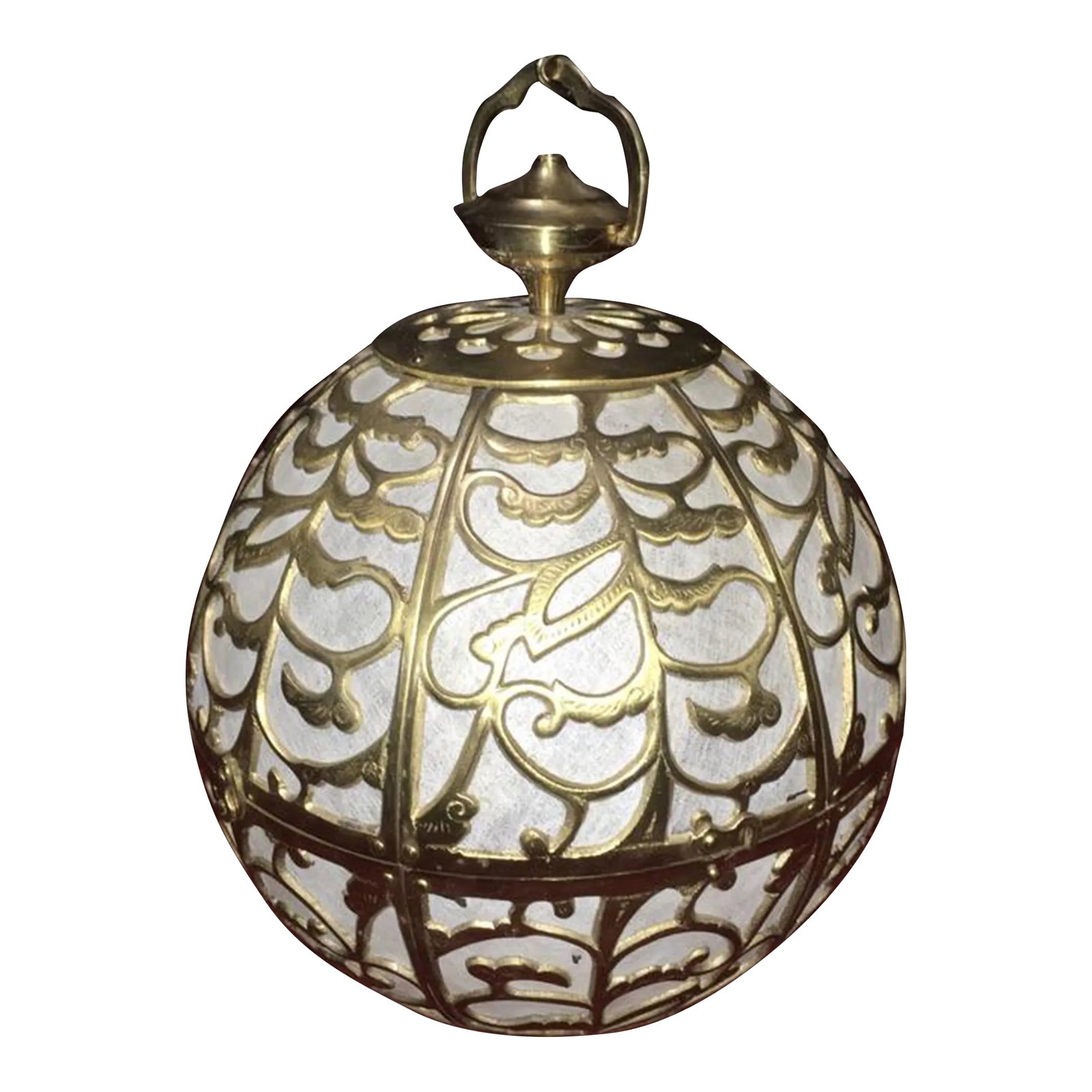 Antique Japanese Brass Globe Pendant Light With Rice Paper Lining: Rare Japanese Vintage Brass Hanging Karakusa Ball Lantern Light. Stunning brass scrollwork globe pendant light lined with rice paper. Amazing addition to any living area giving a diffused light with