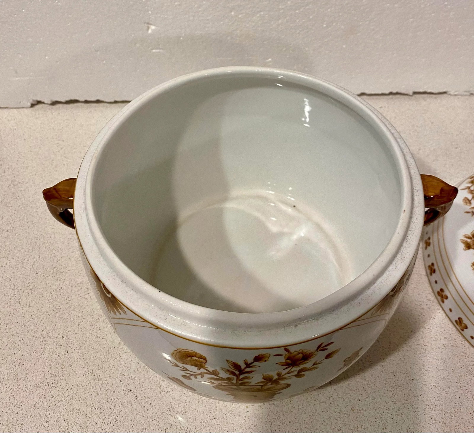 1990s Chelsea House Hand Painted Covered Jar - 6