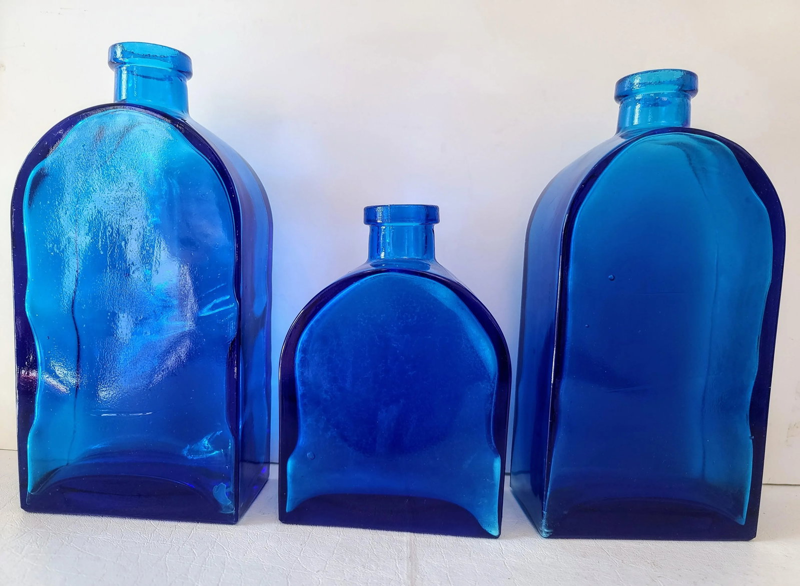 Set of 3 1970s Empoli Inspired Blue Lapis Decanter Bottles With Ball Stoppers - 6
