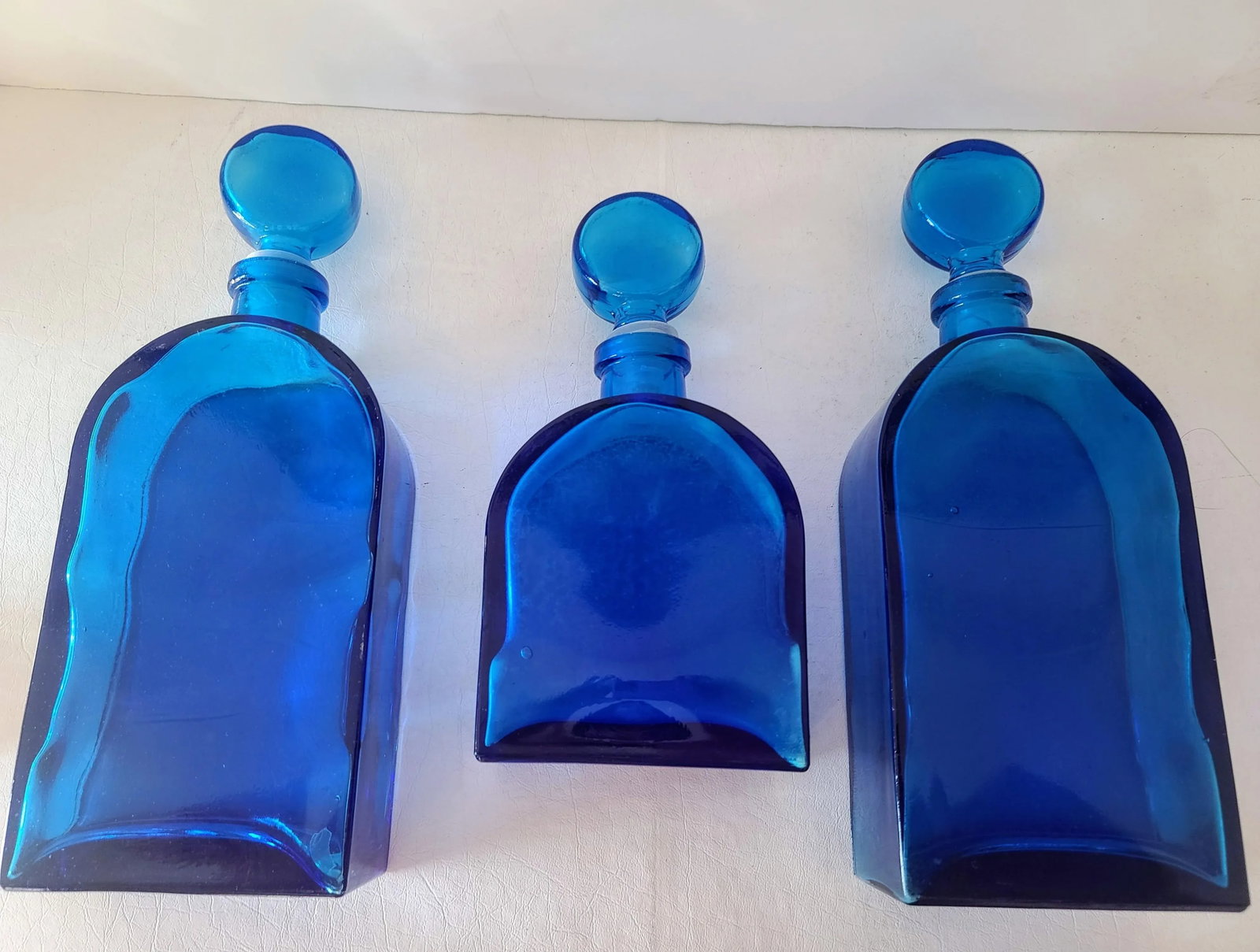 Set of 3 1970s Empoli Inspired Blue Lapis Decanter Bottles With Ball Stoppers - 7