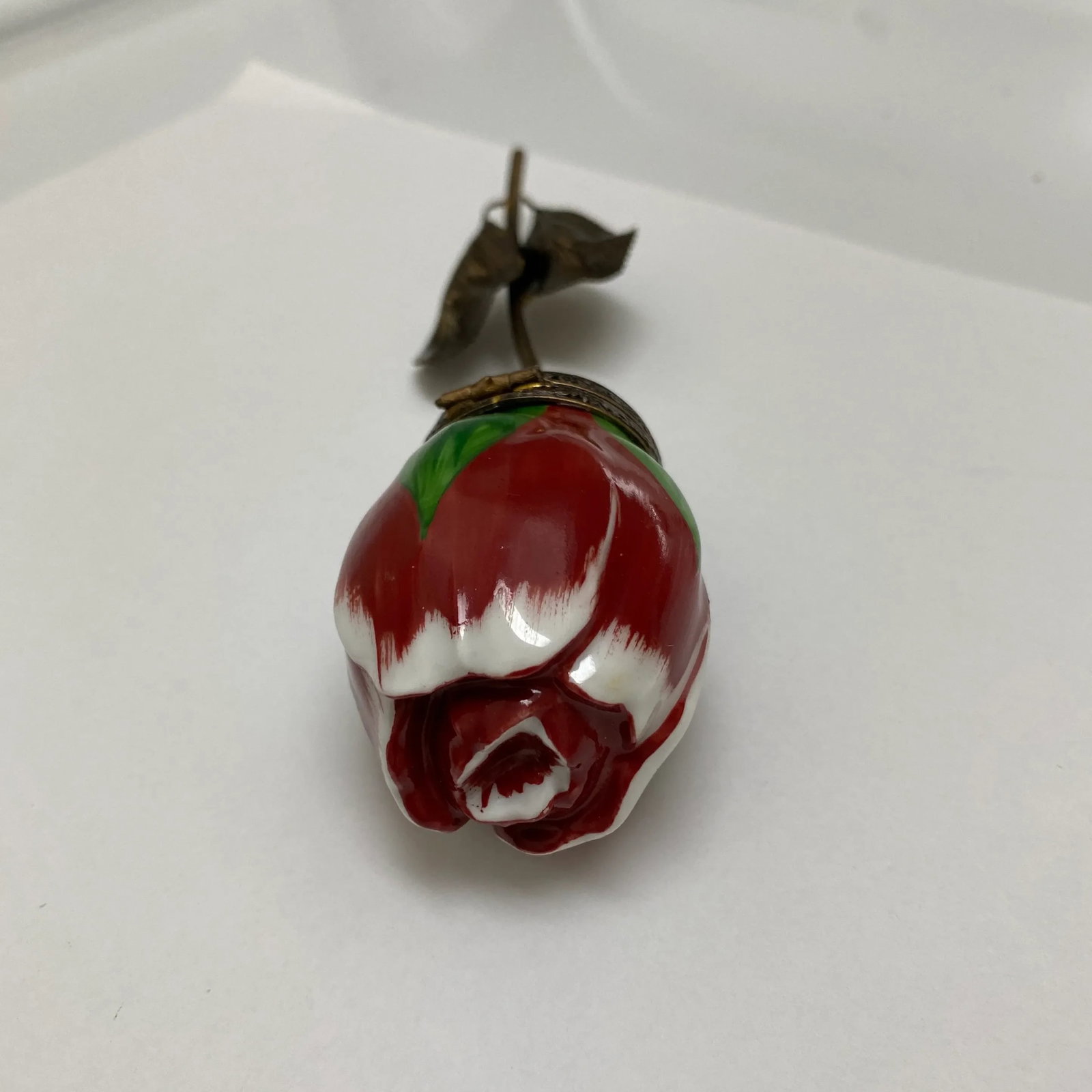 1970s Limoges Porcelain Rose Trinket Box - 6