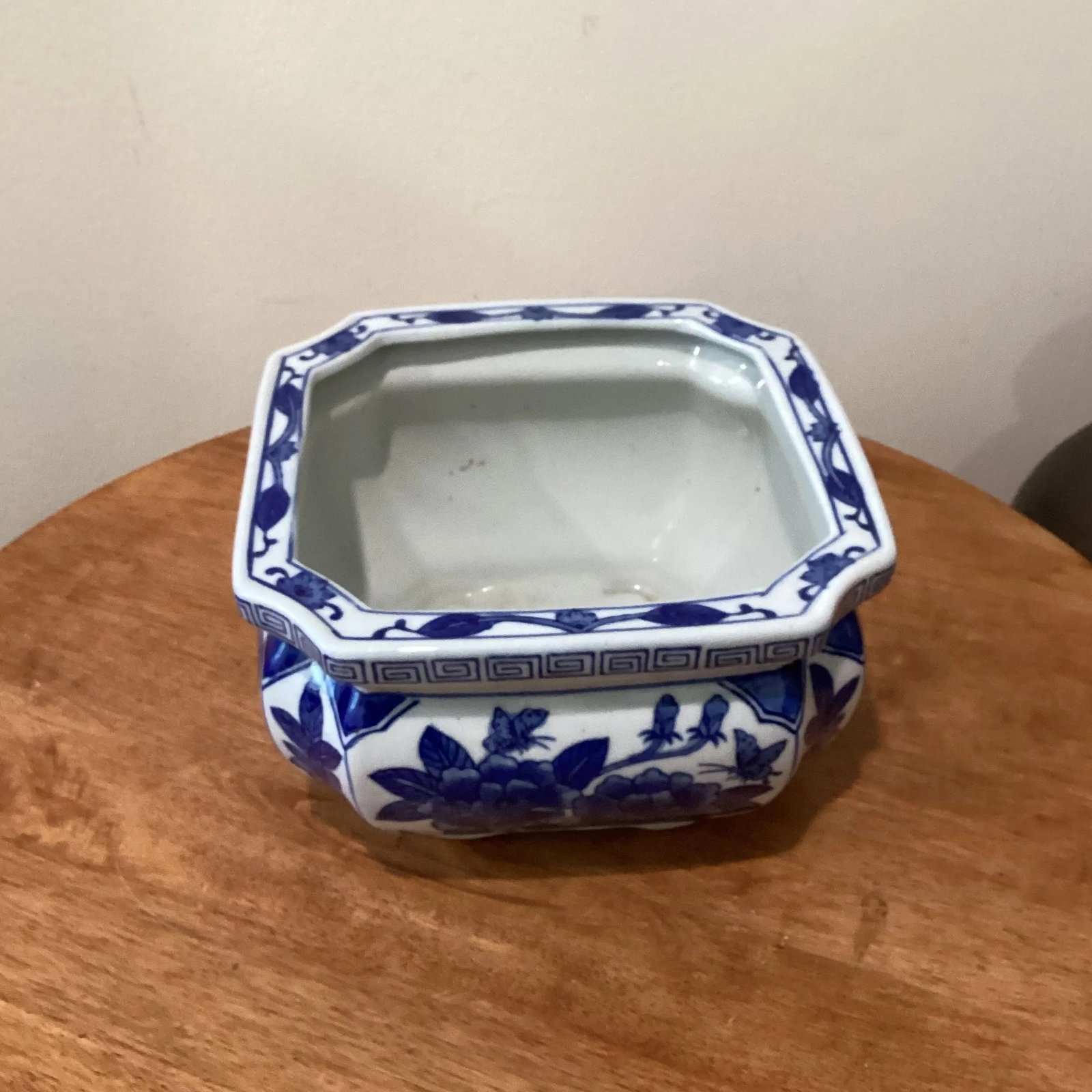 Mid 20th Century Chinoiserie Porcelain Blue & White Cachepot/Jardiniere Planter - 12