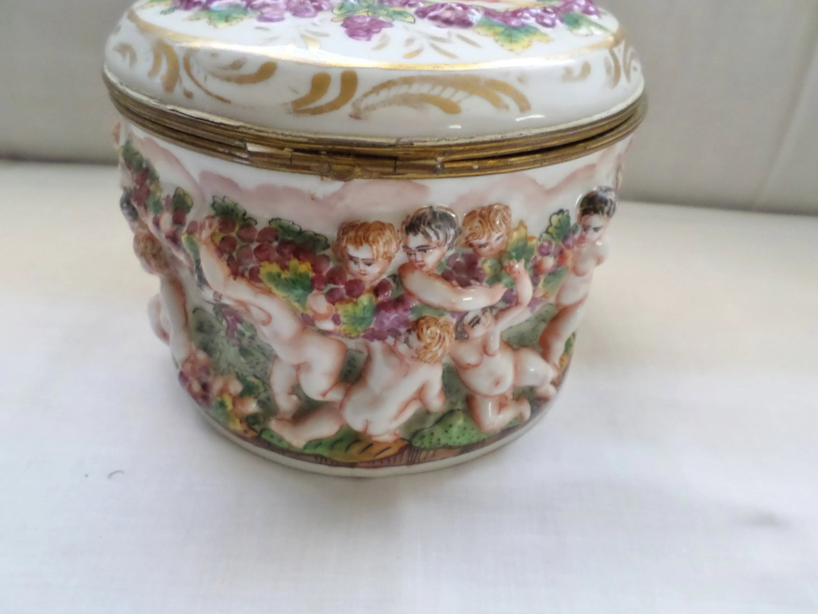 Early 19th Century Antique Signed Capodimonte Italian Hinged Box - 4