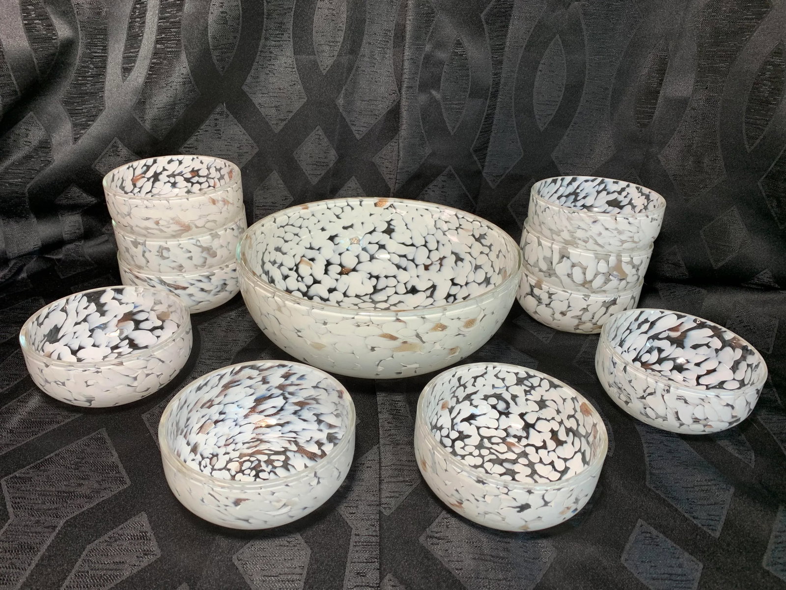 1960s Cenedese Murano Cased Glass Serving Bowl Set - 11 Pieces - 12